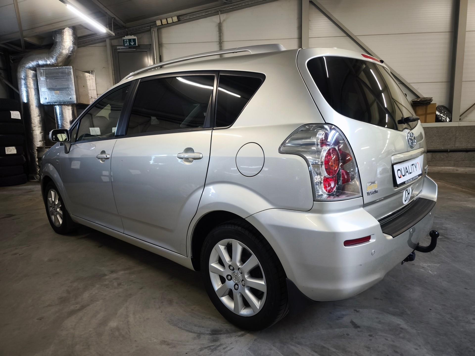 TOYOTA Corolla Verso 1.8 Pardo-image-4