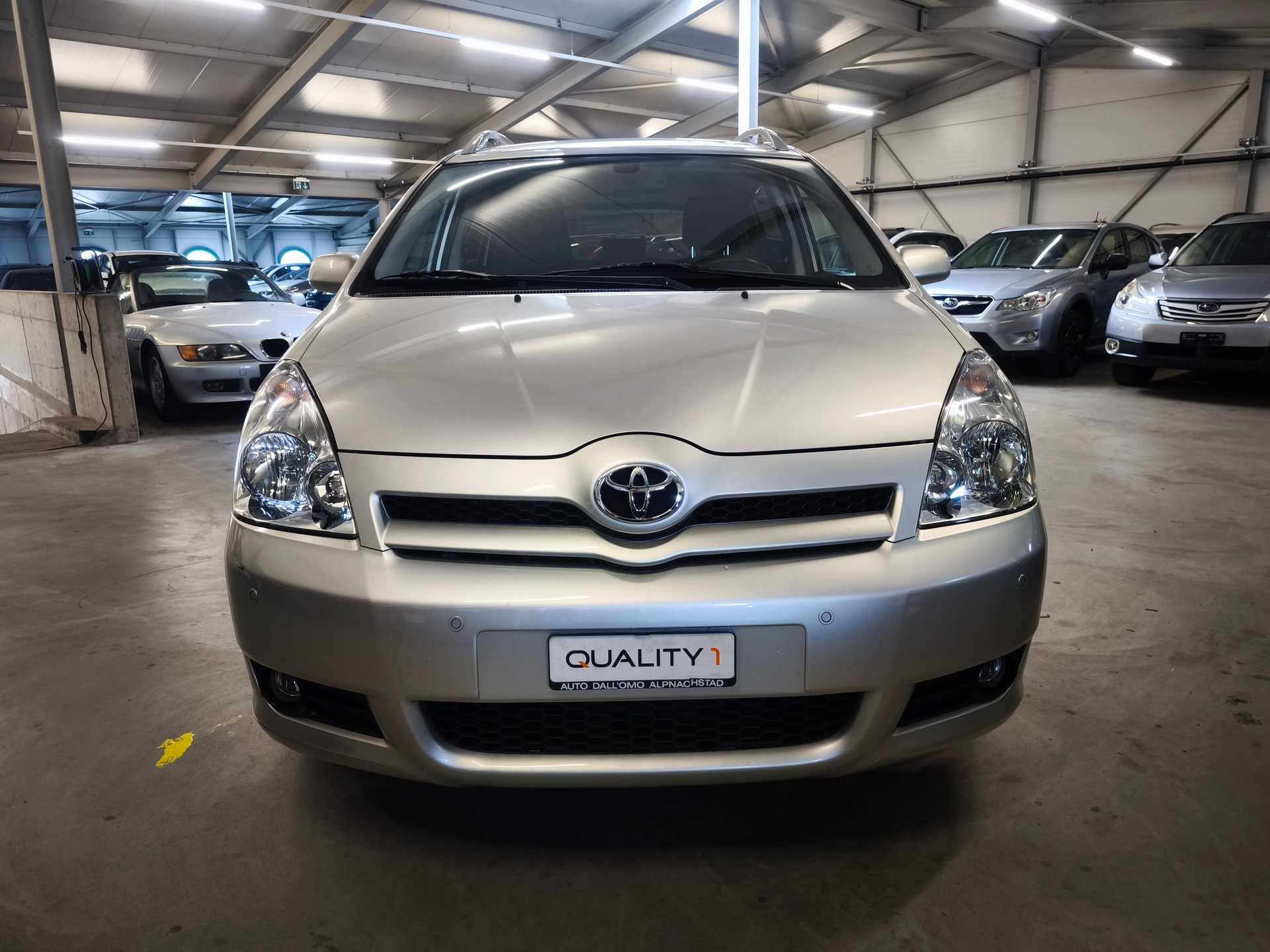 TOYOTA Corolla Verso 1.8 Pardo-image-0