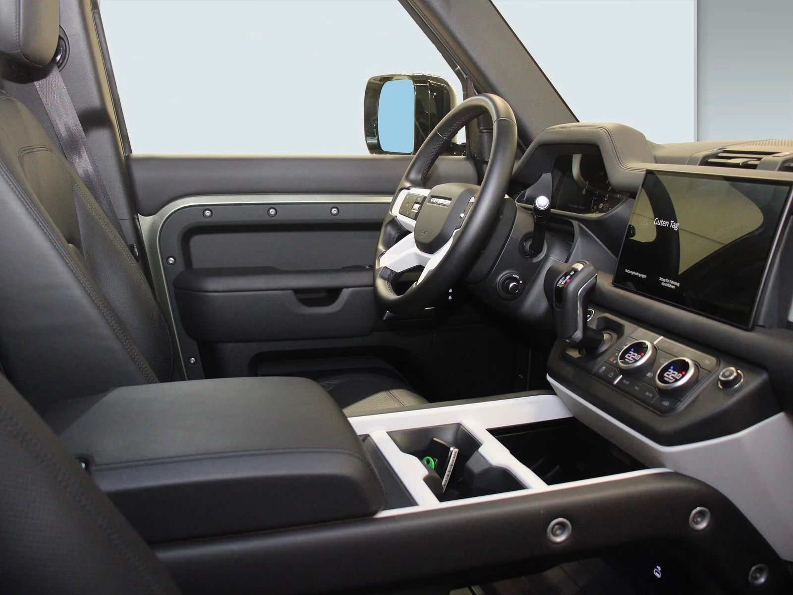 LAND ROVER Defender 110 3.0 D I6 300 X-Dynamic HSE AWD AT8-image-10