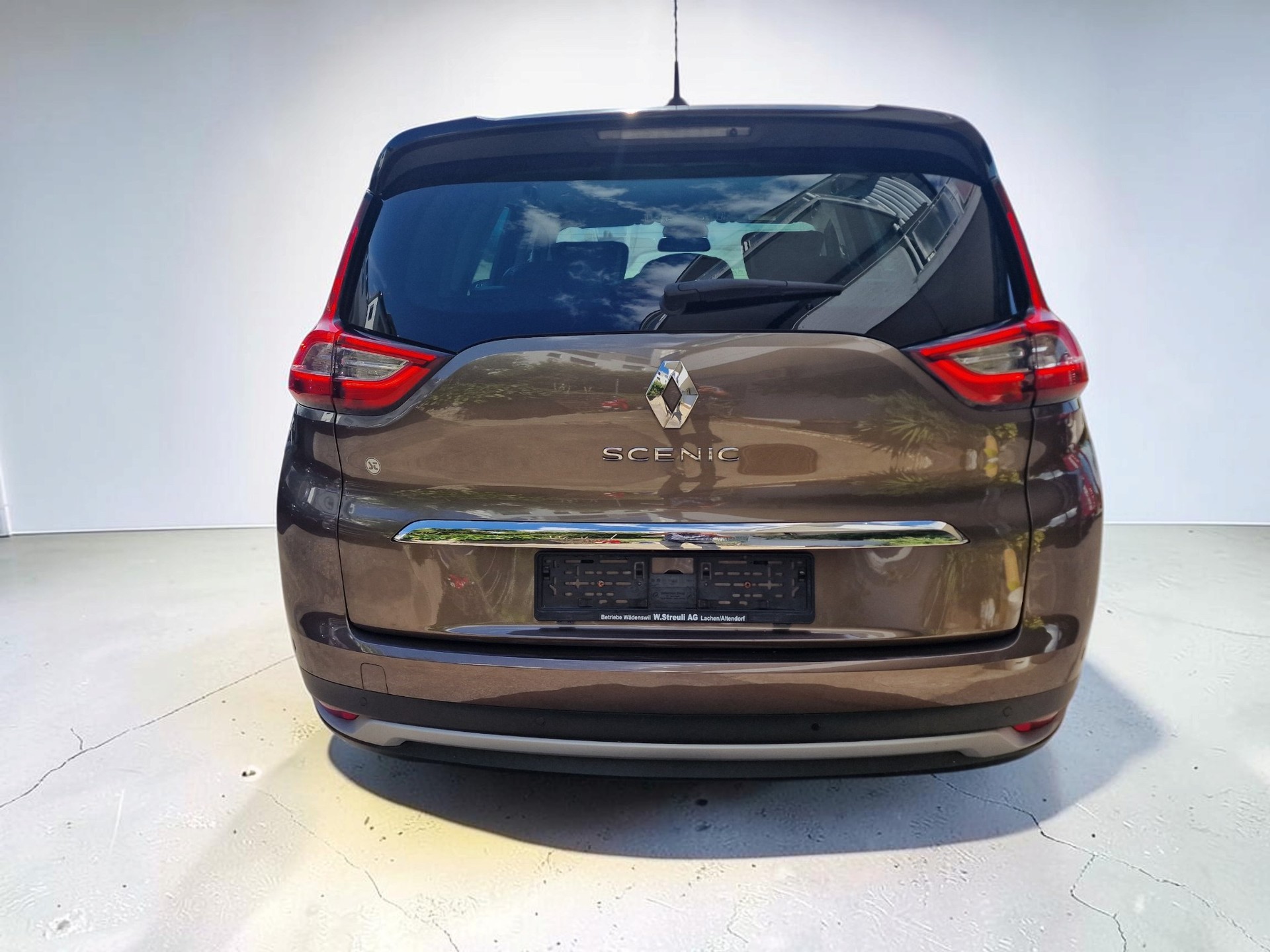 RENAULT Grand Scénic 1.6 dCi Bose EDC 8xAlu 12Mt Gara MFK Neu-image-4
