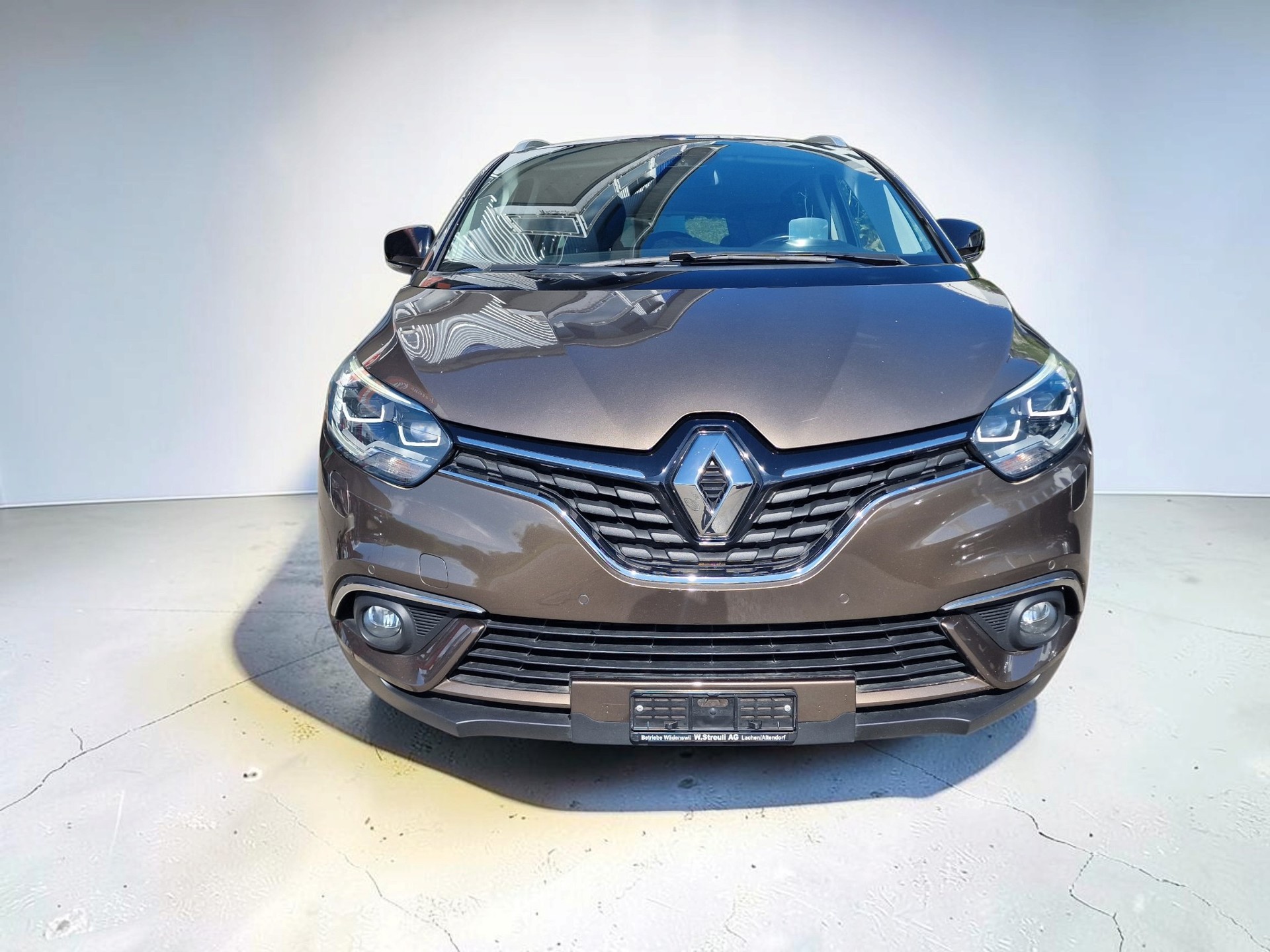 RENAULT Grand Scénic 1.6 dCi Bose EDC 8xAlu 12Mt Gara MFK Neu-image-2