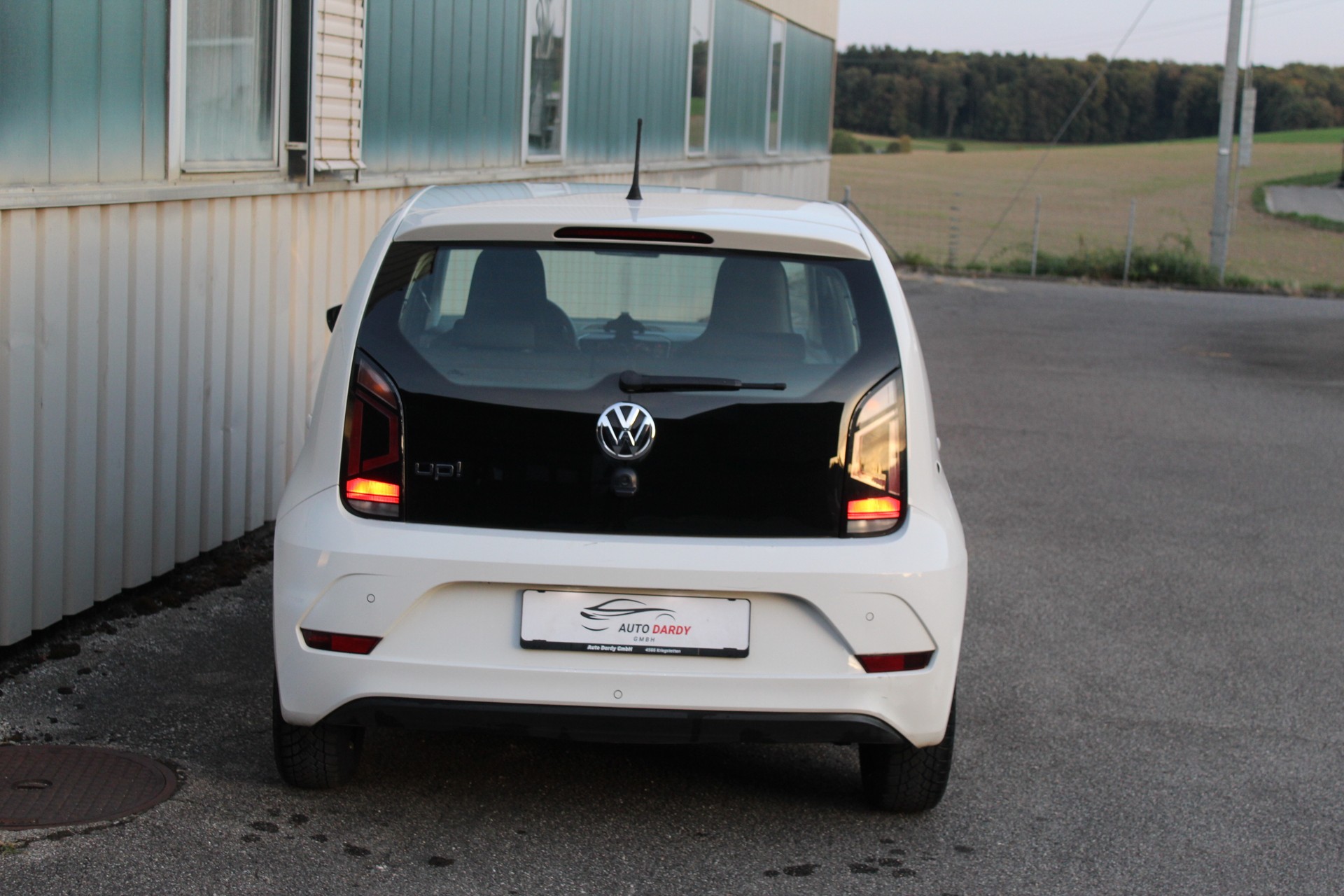 VW Up 1.0 move up-image-3