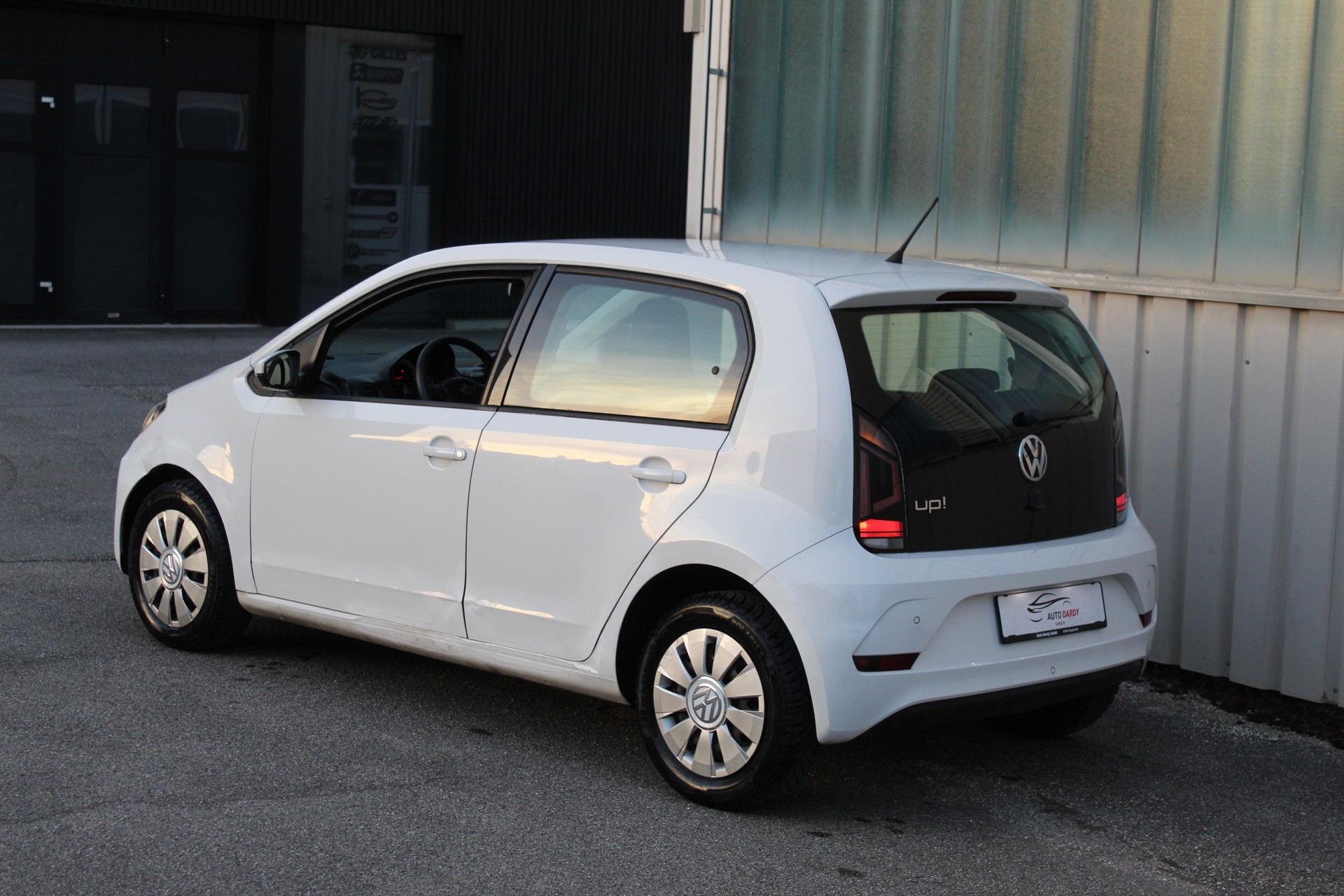 VW Up 1.0 move up-image-4
