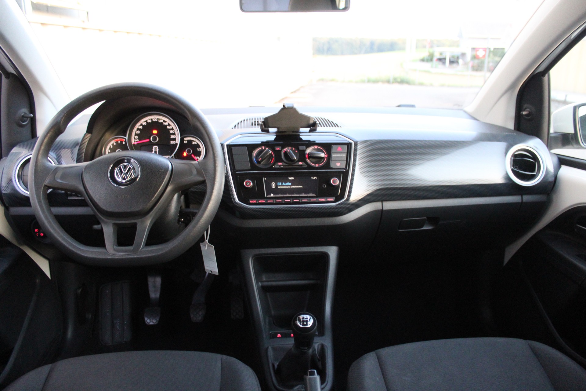 VW Up 1.0 move up-image-15