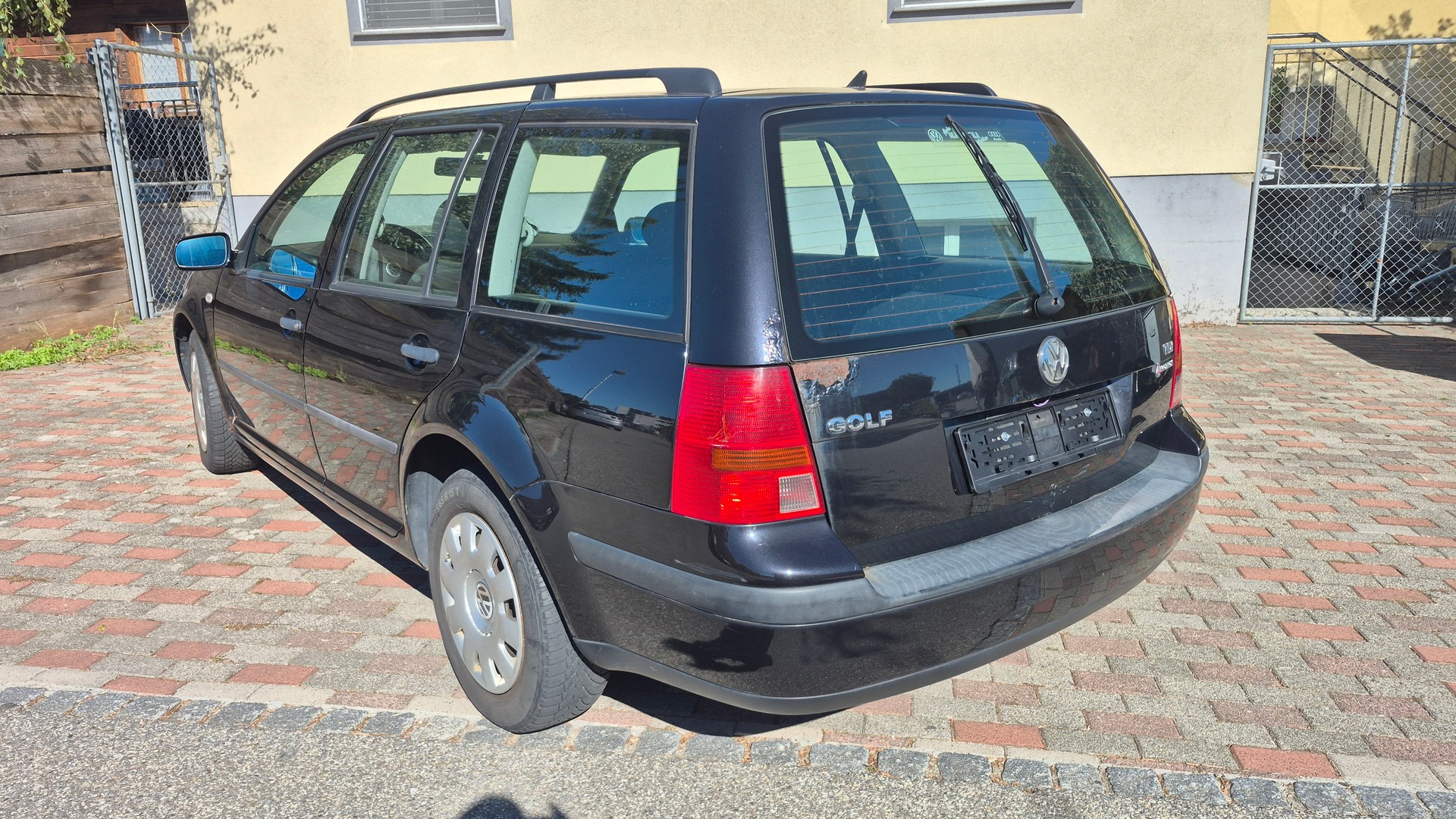 VW Golf Variant 1.9 TDI 4Motion-image-7