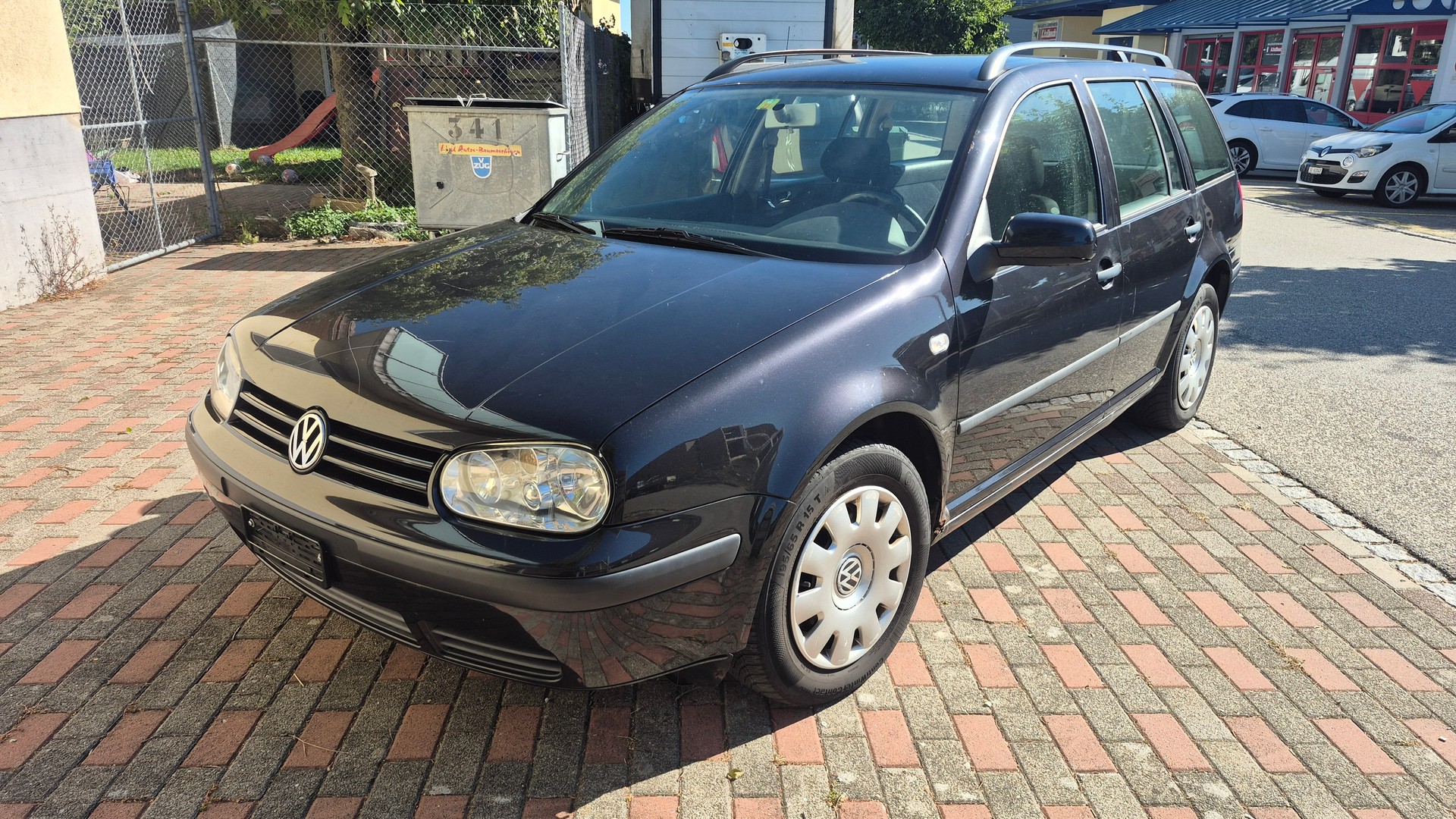VW Golf Variant 1.9 TDI 4Motion-image-0