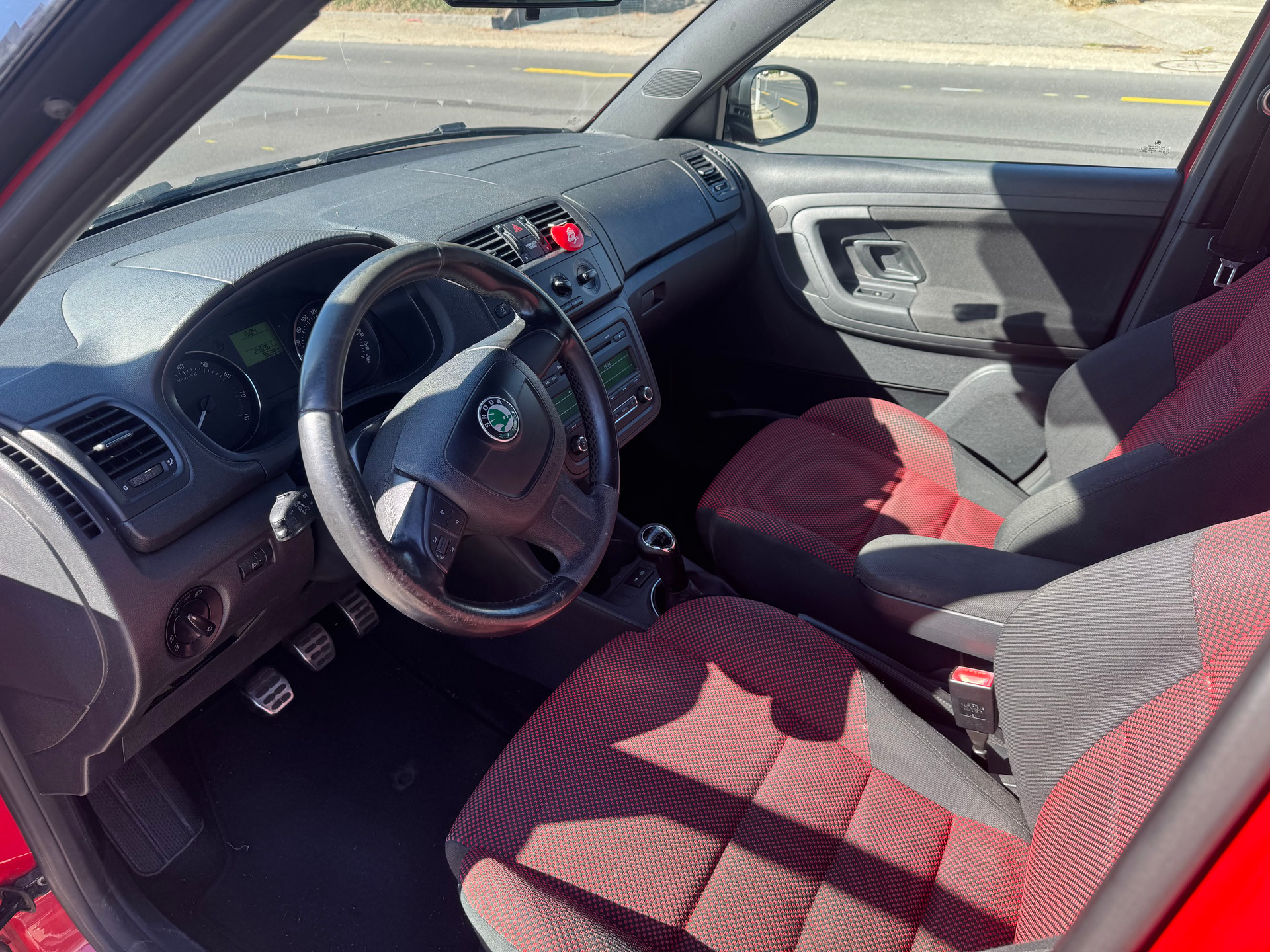 SKODA Fabia 1.2 TSI Monte Carlo-image-3