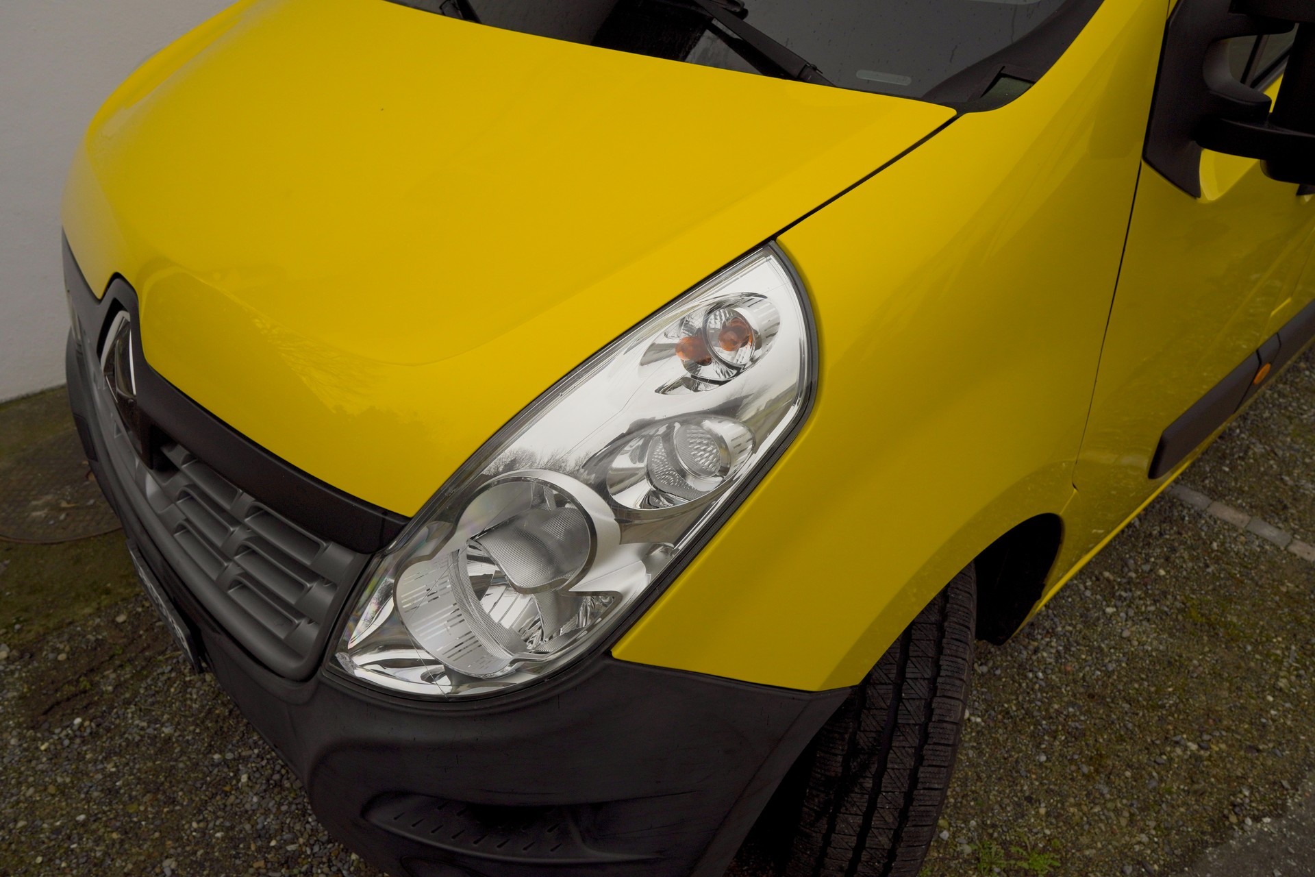 RENAULT 2.3 dCi 130-image-1