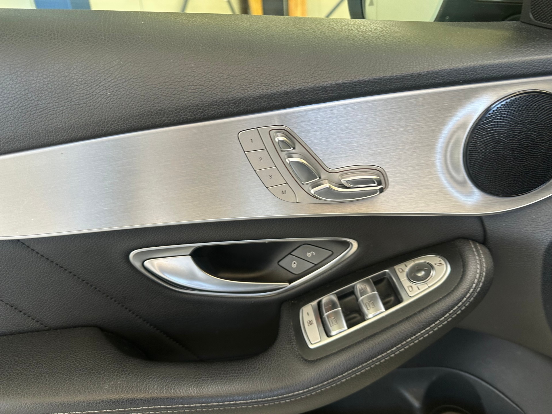 MERCEDES-BENZ C 250 BlueTEC Avantgarde 4Matic 7G-Tronic-image-9