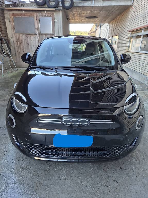 FIAT 500 electric 87 kW Icon-image-0