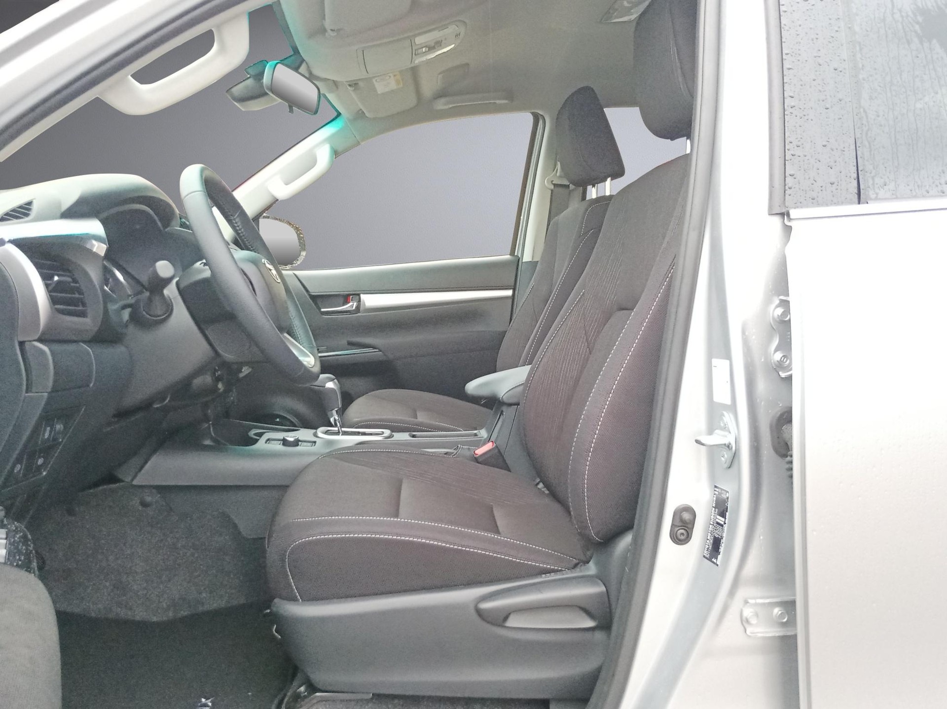 TOYOTA Hilux Double Cab.-Pick-up 2.8 D-4D 204 Style-image-11