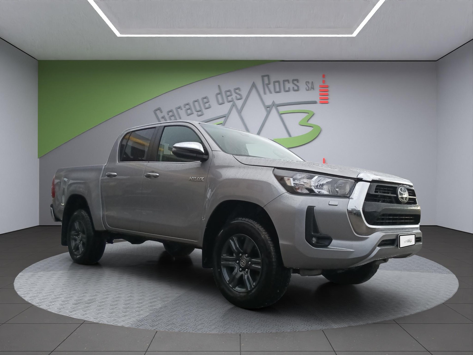 TOYOTA Hilux Double Cab.-Pick-up 2.8 D-4D 204 Style-image-0