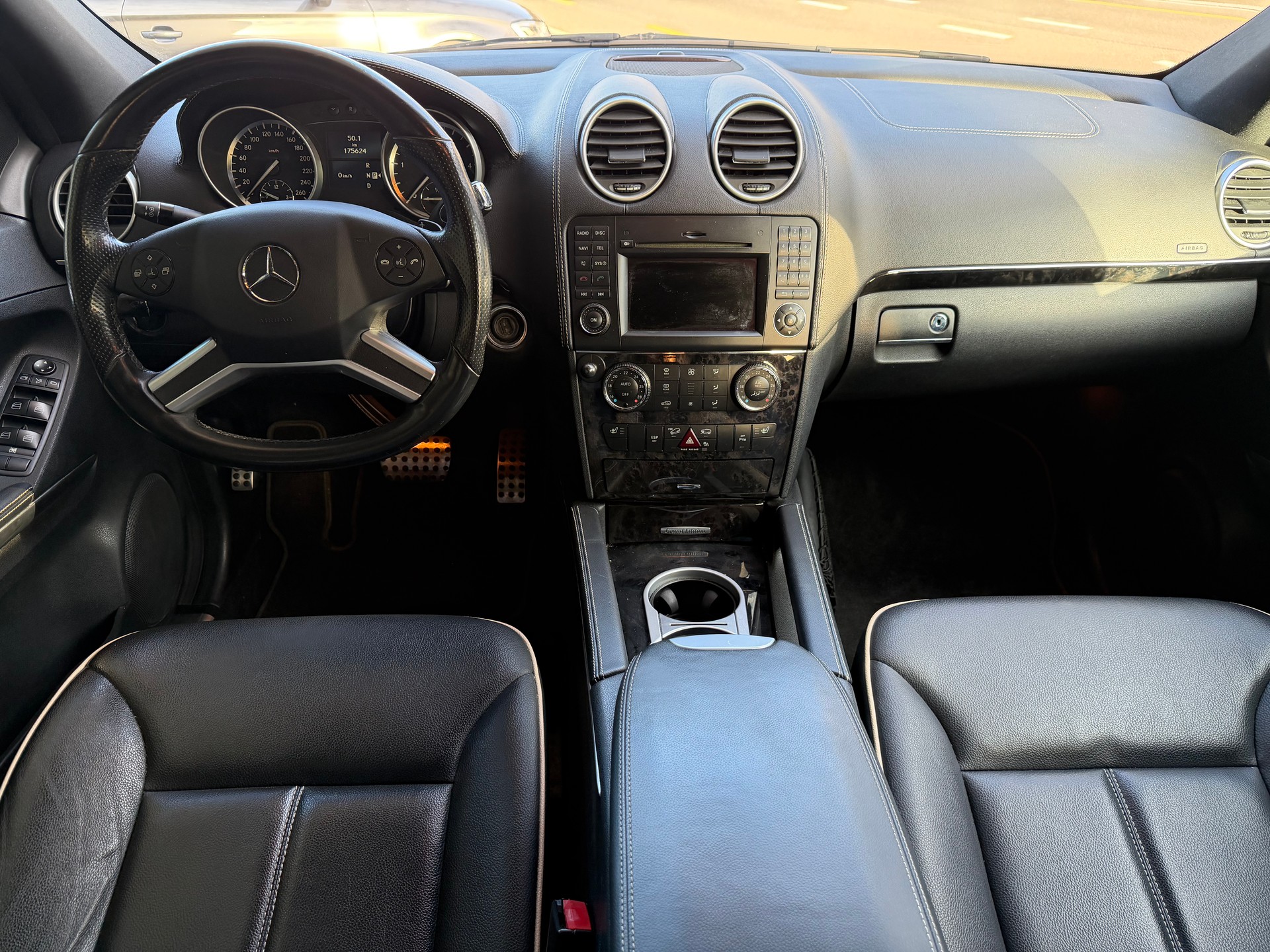 MERCEDES-BENZ ML 300 CDI Blue Efficiency 4Matic 7G-Tronic-image-6