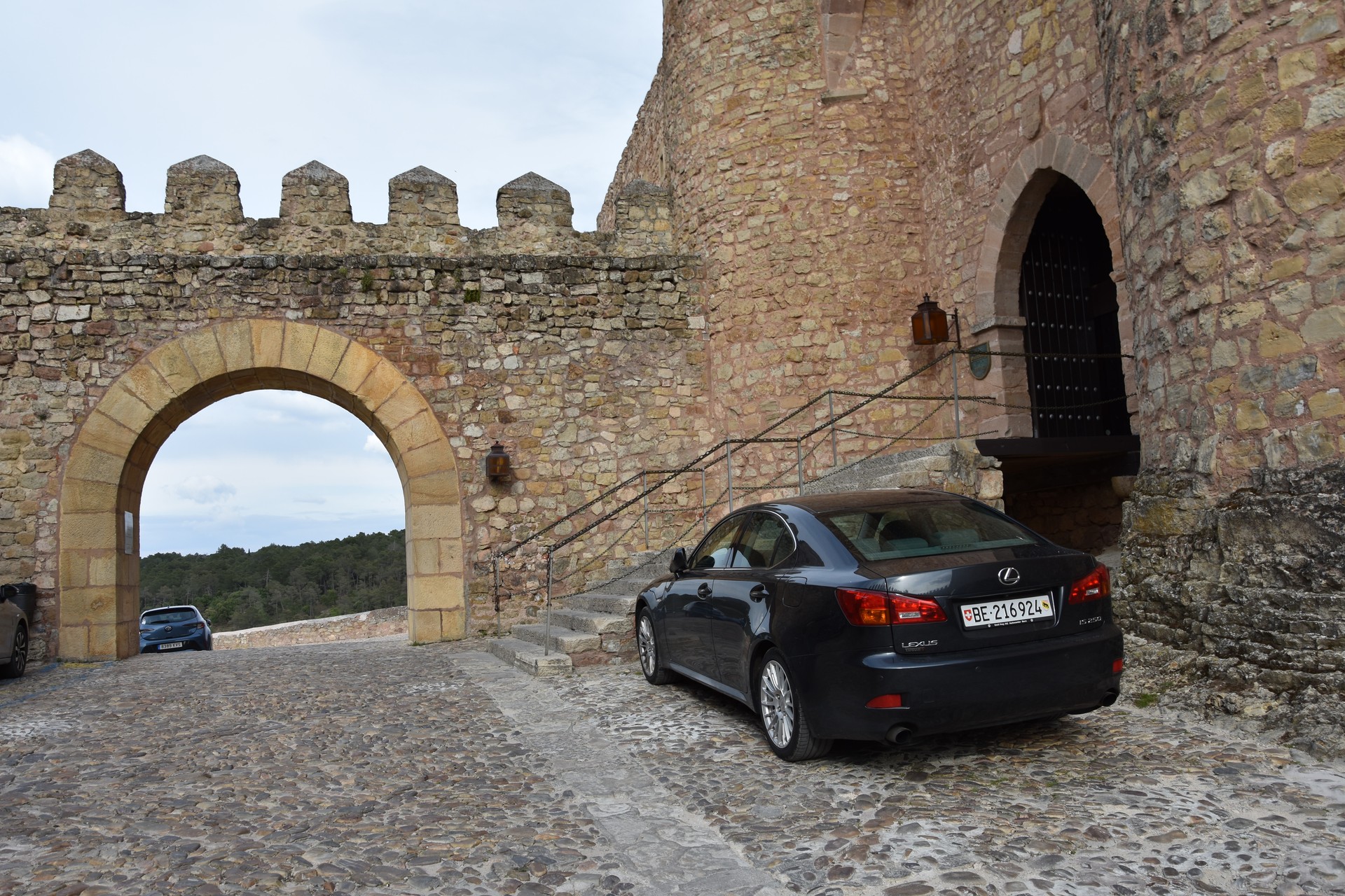 LEXUS 250 Edition-image-1