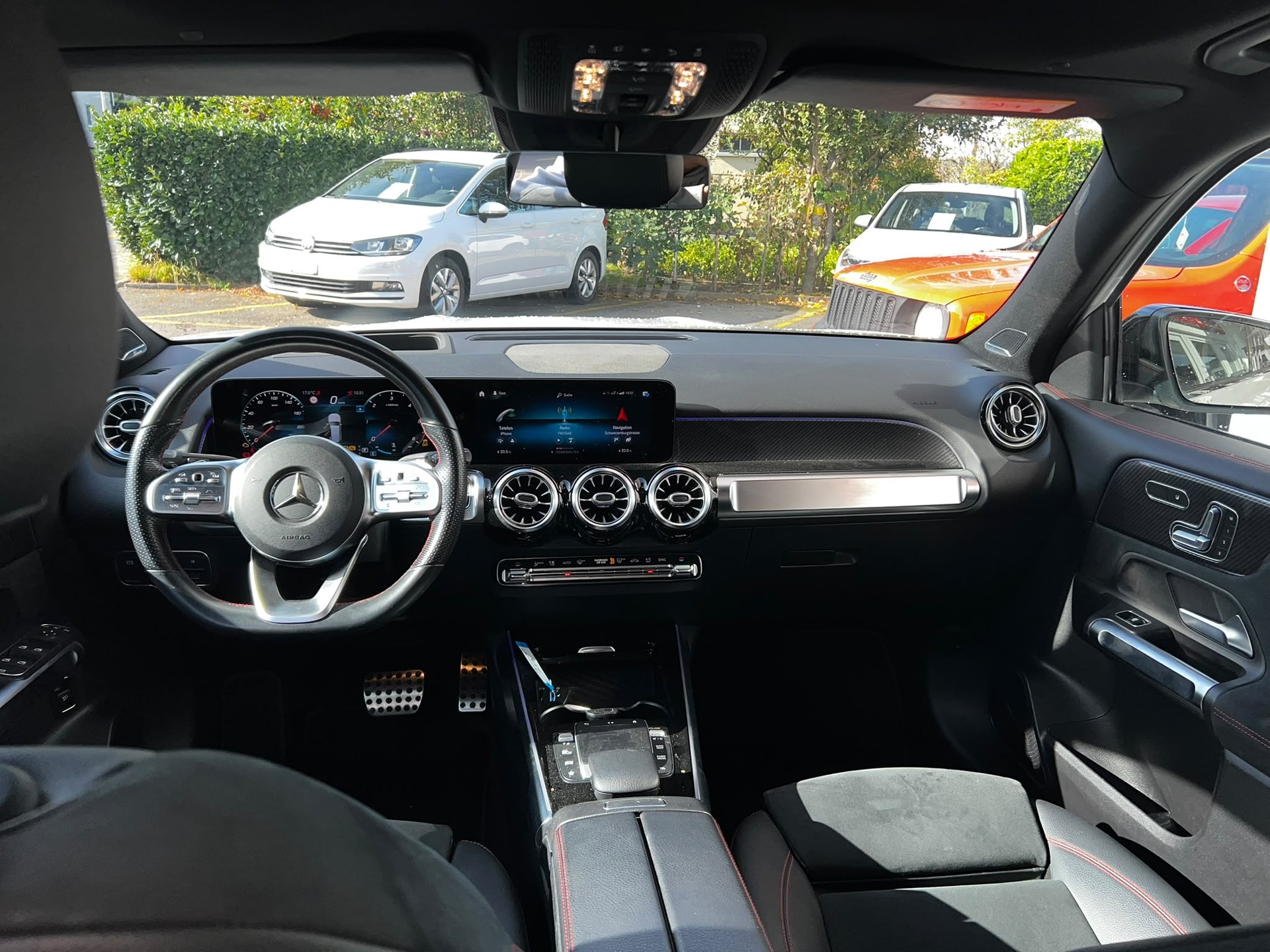 MERCEDES-BENZ GLB 220 d 4Matic AMG Line 8G-Tronic-image-3