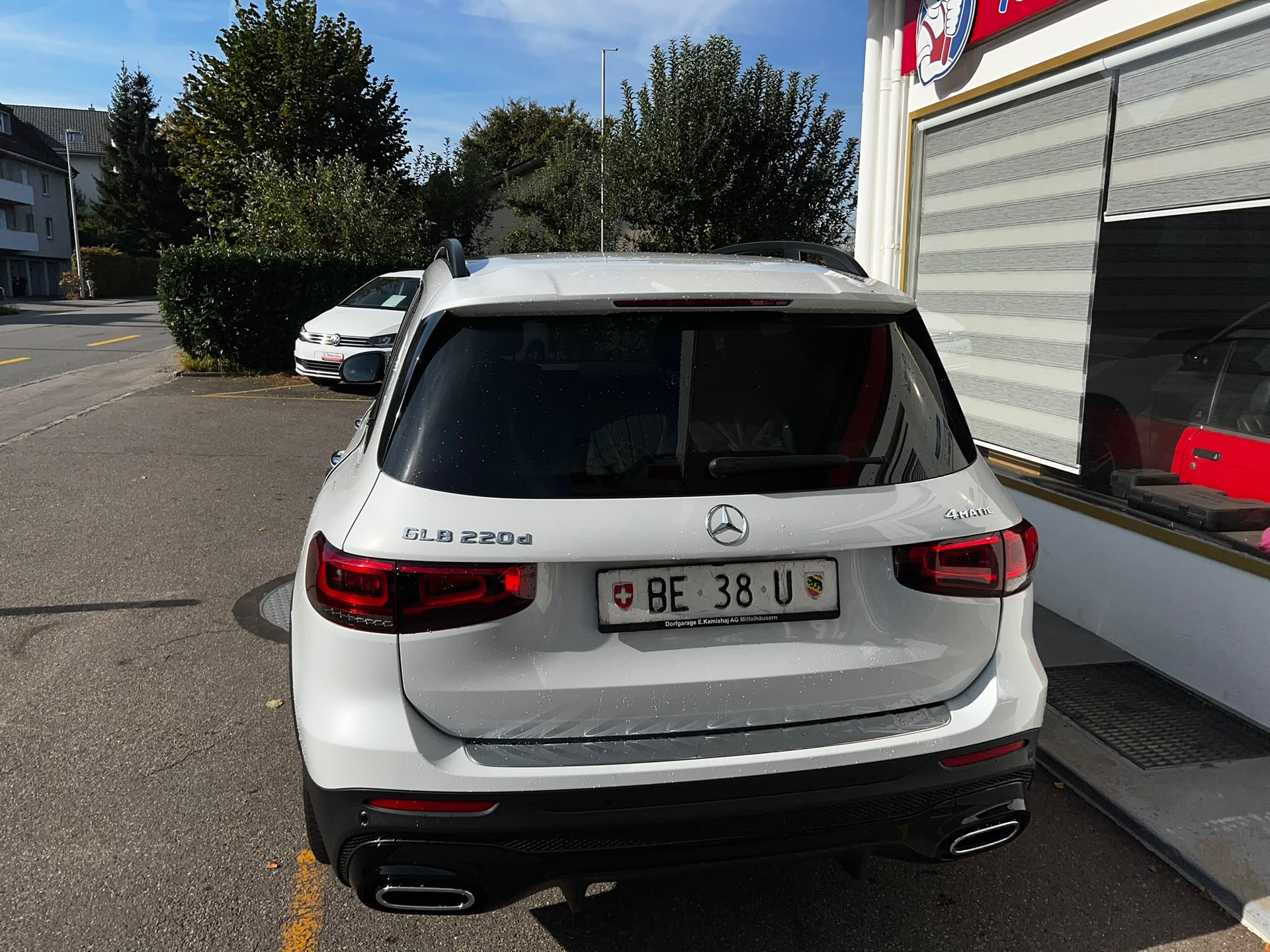MERCEDES-BENZ GLB 220 d 4Matic AMG Line 8G-Tronic-image-10