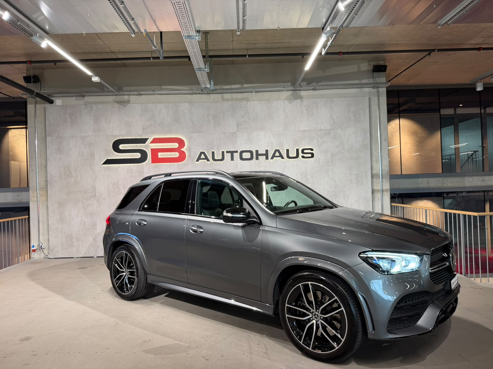 MERCEDES-BENZ GLE 450 4Matic AMG Line 9G-Tronic (CH) 7 Platz