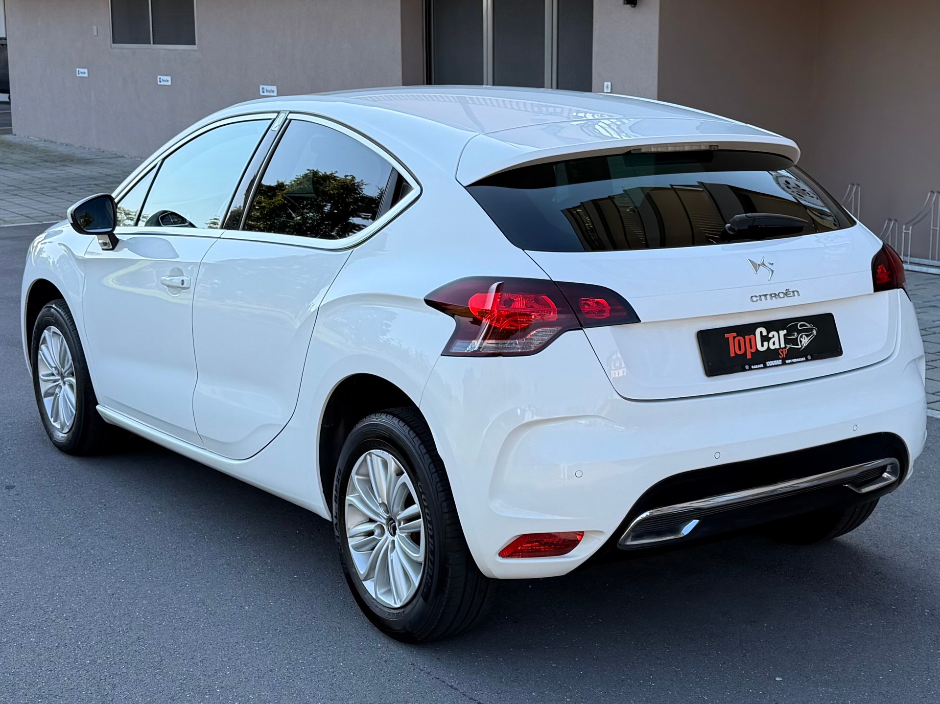 DS AUTOMOBILES DS4 1.6 VTi Chic-image-4