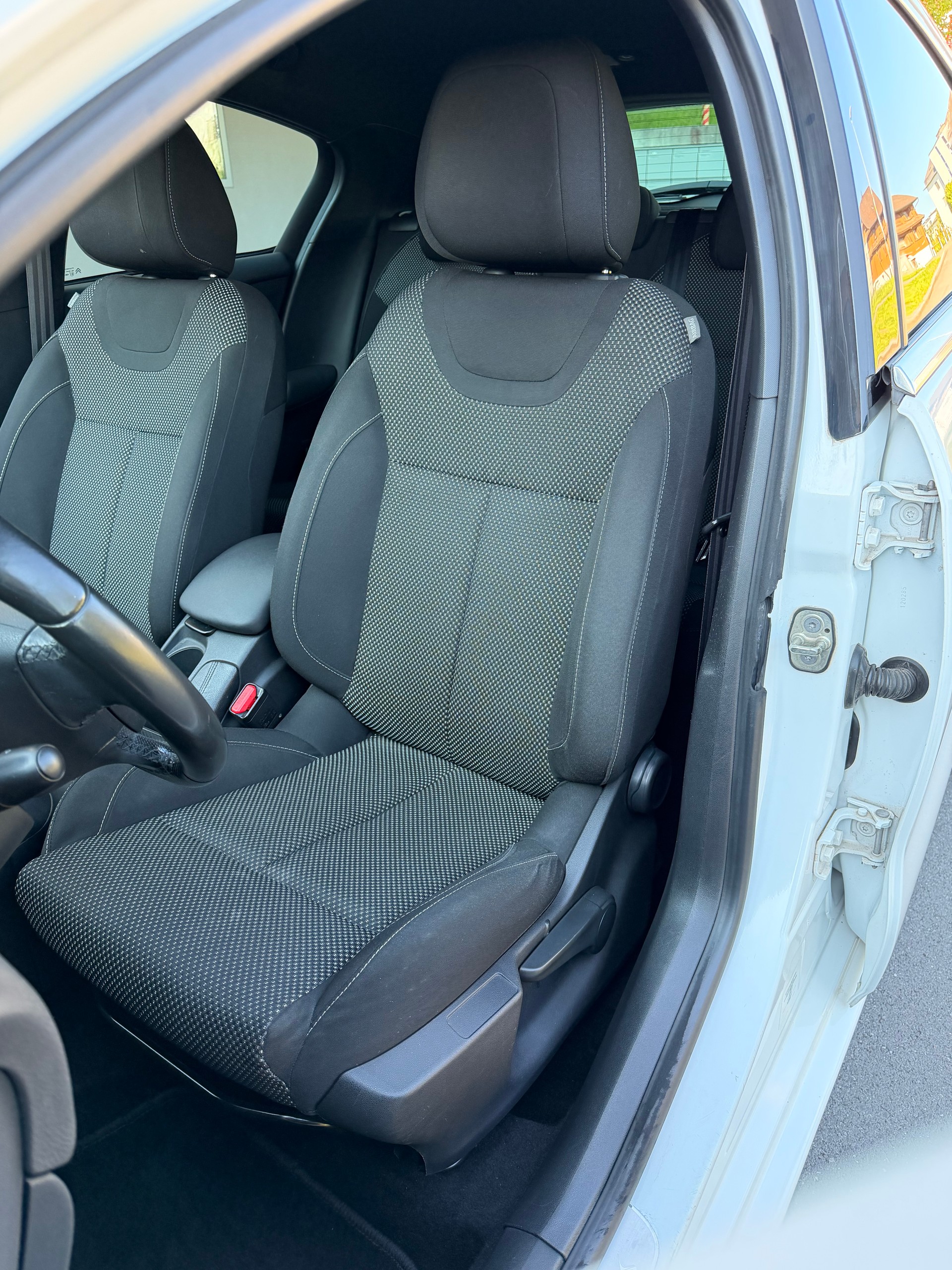 DS AUTOMOBILES DS4 1.6 VTi Chic-image-13