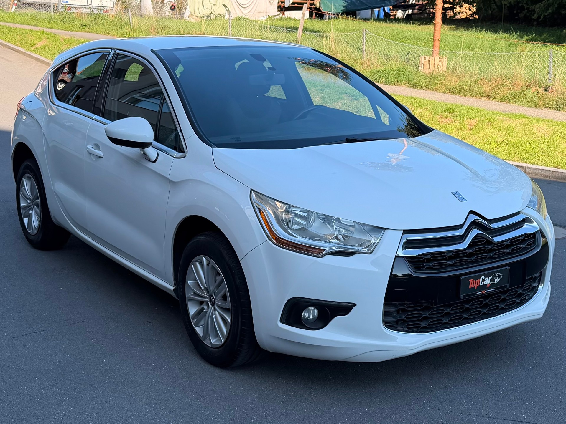DS AUTOMOBILES DS4 1.6 VTi Chic-image-0