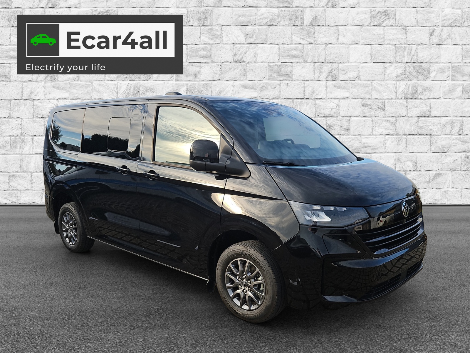 VW Caravelle BEV Life-image-0
