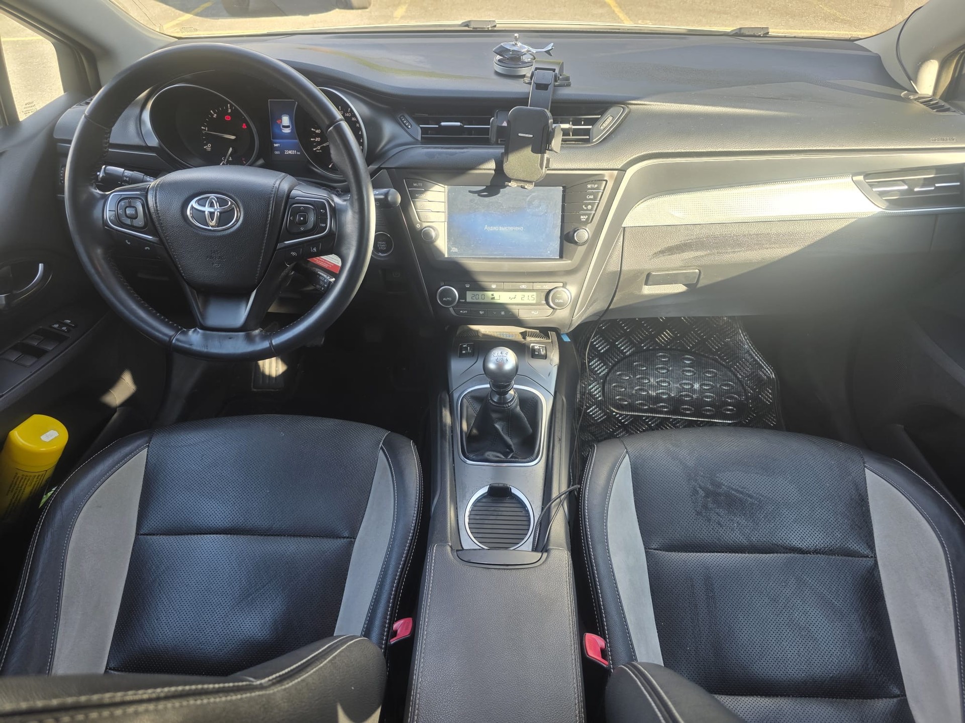 TOYOTA Avensis Touring Sports 2.0 D-4D Sol Premium-image-8