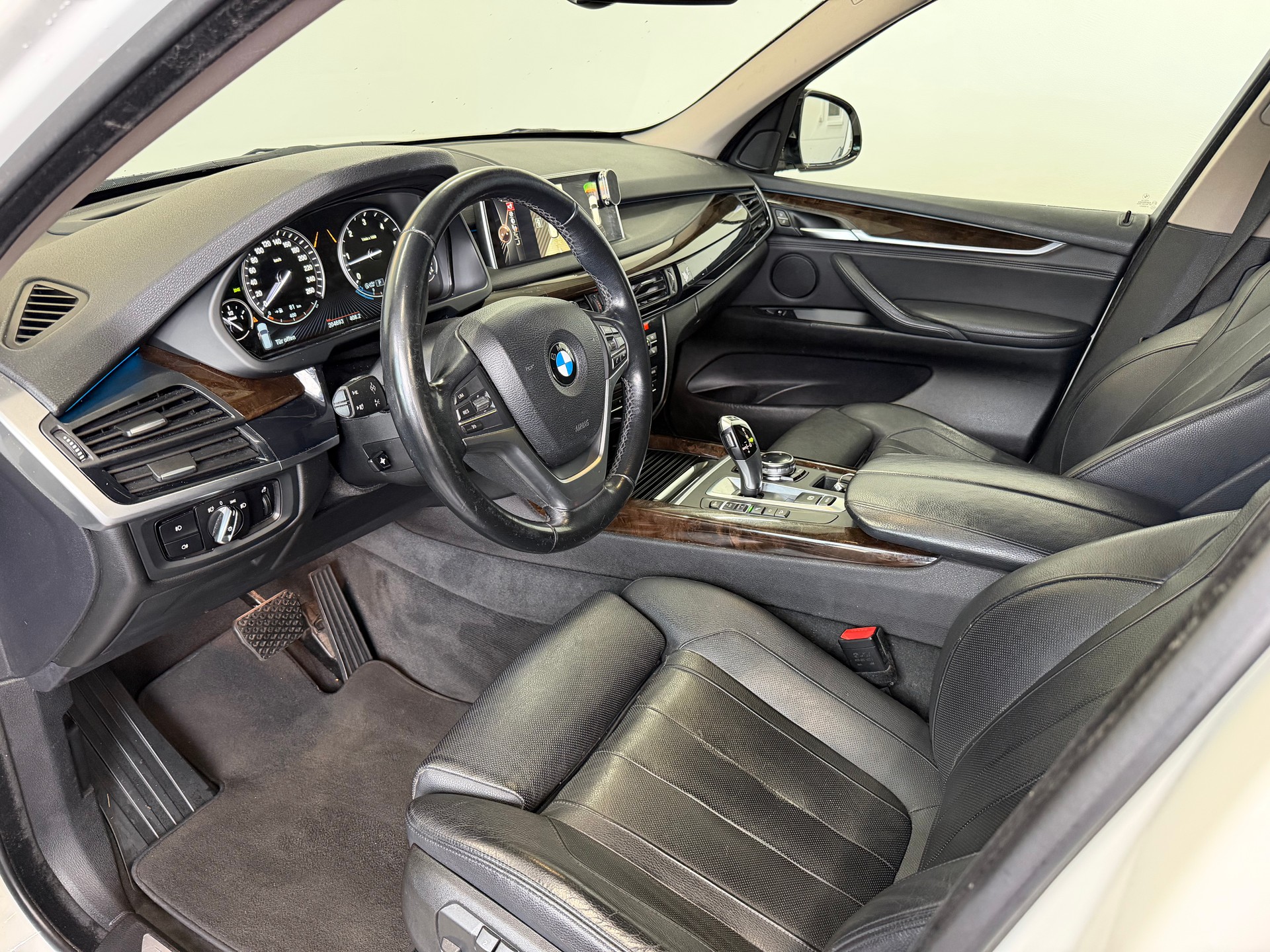 BMW X5 xDrive 30d Steptronic-image-8