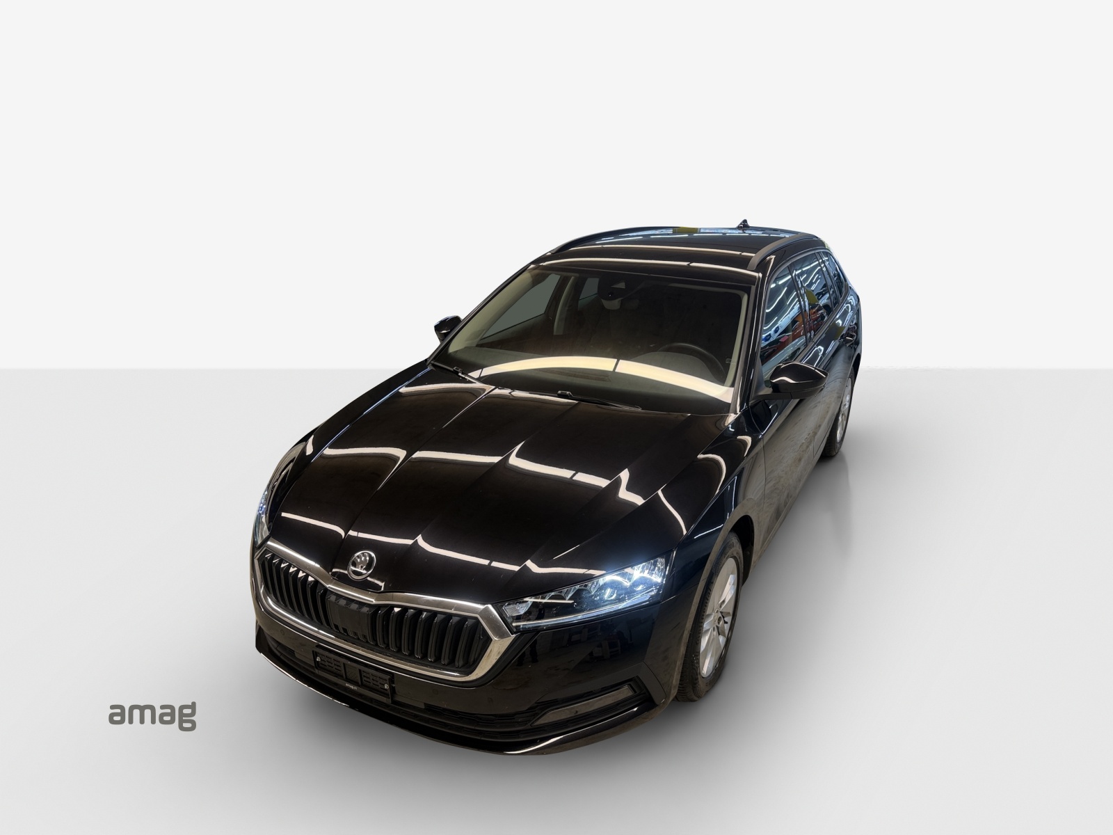 SKODA Octavia Combi 2.0 TDI DSG Ambition 4x4-image-15