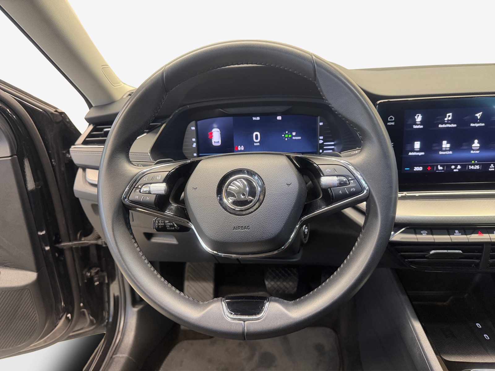 SKODA Octavia Combi 2.0 TDI DSG Ambition 4x4-image-9