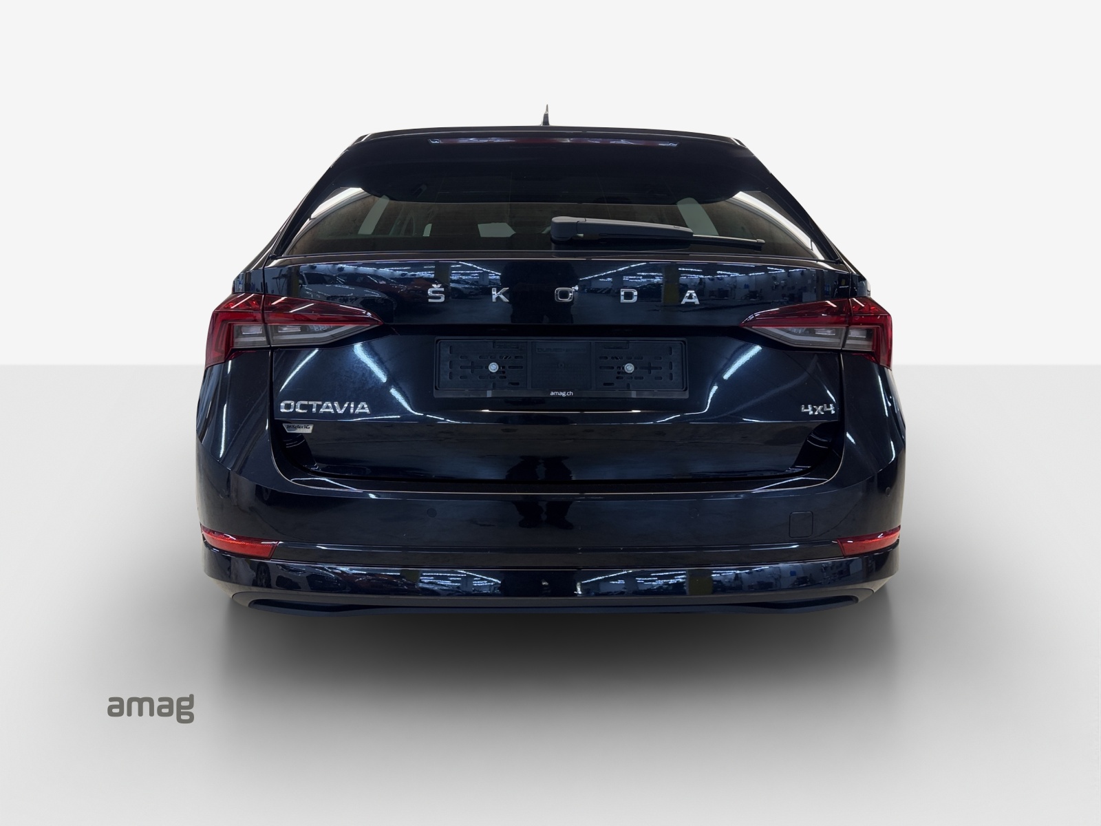SKODA Octavia Combi 2.0 TDI DSG Ambition 4x4-image-3