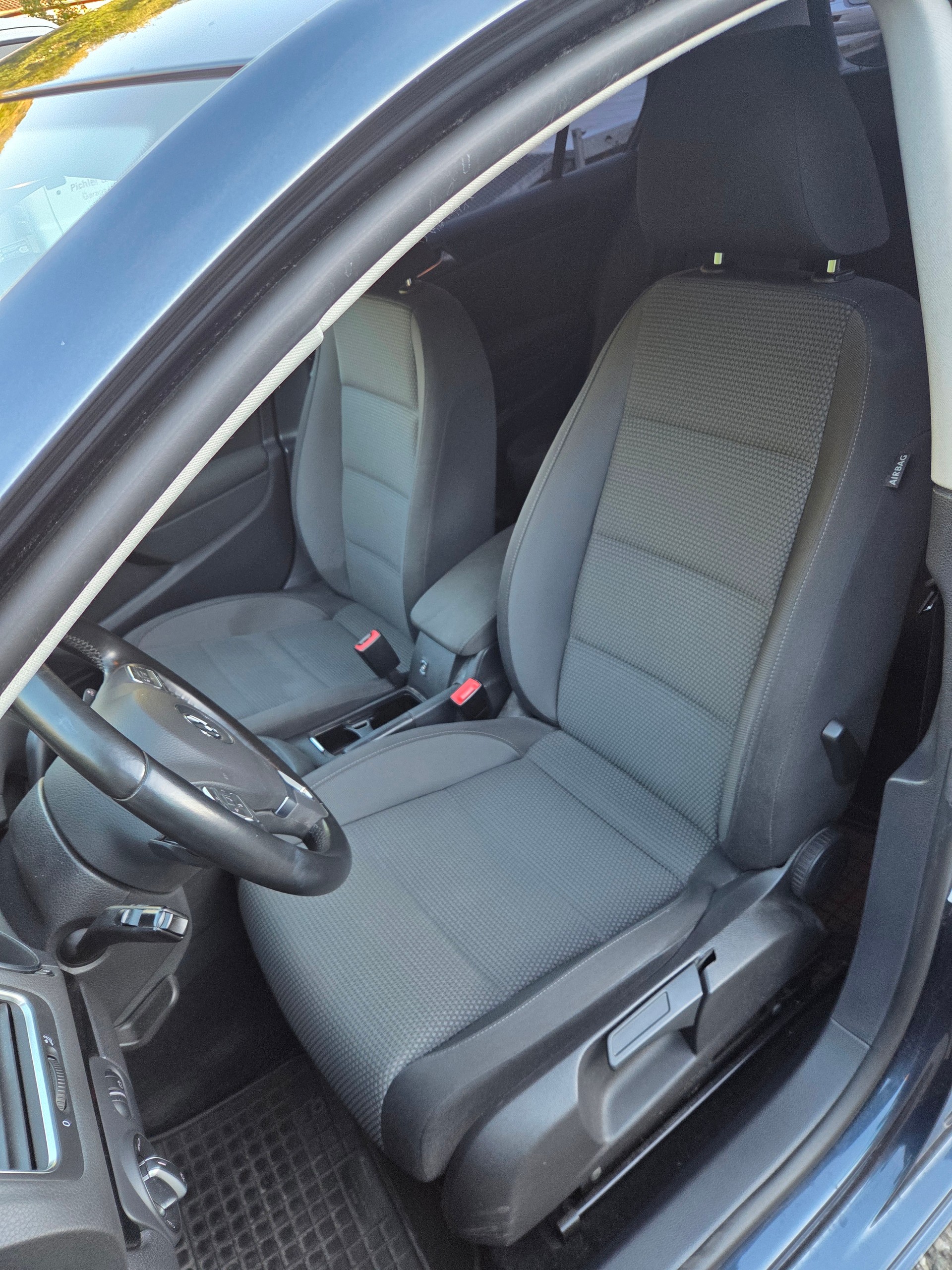 VW Golf 1.2 TSI BlueMotion Technology Team DSG-image-10