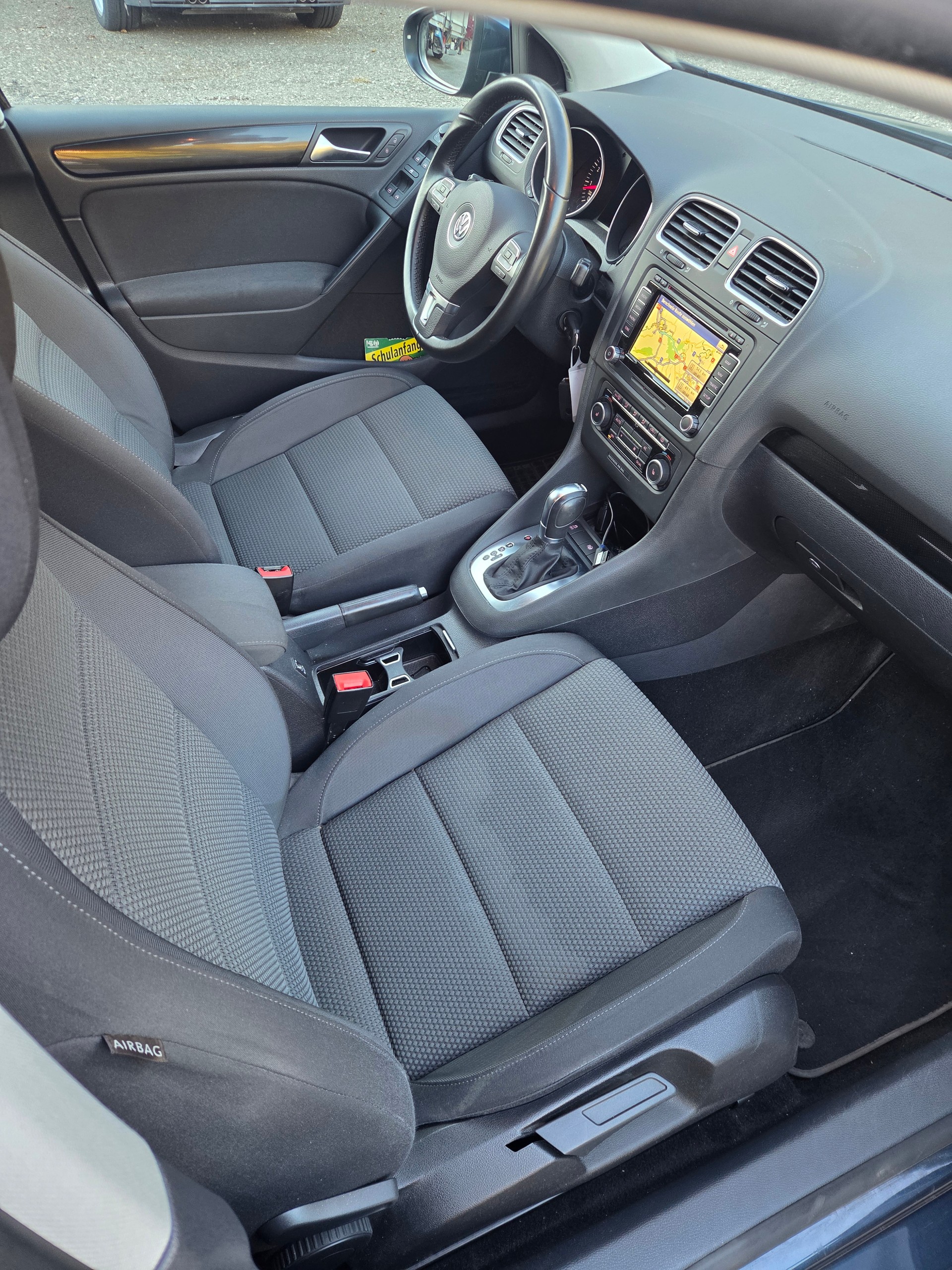 VW Golf 1.2 TSI BlueMotion Technology Team DSG-image-9