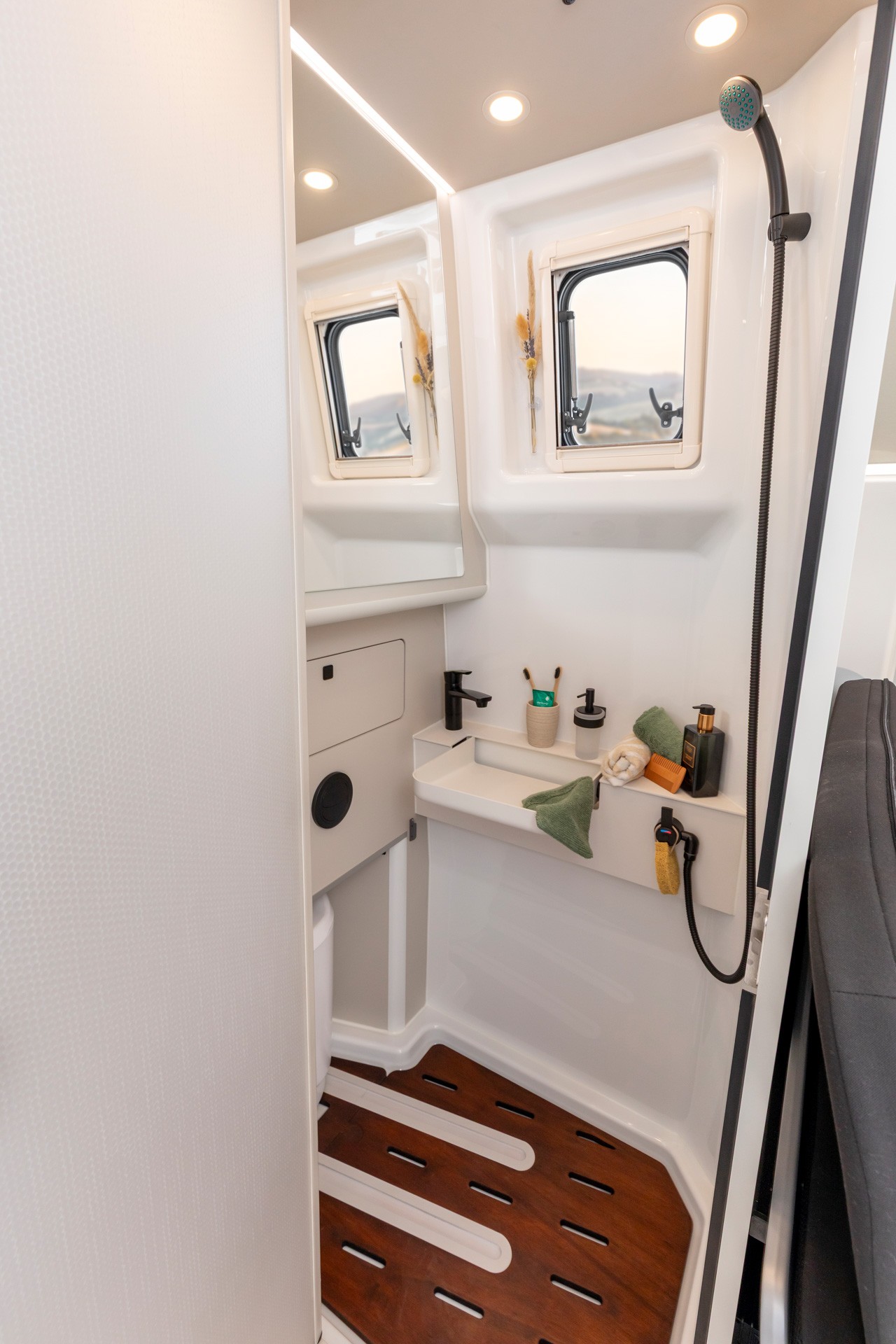 WESTFALIA Columbus Liner First Edition Plus-image-21