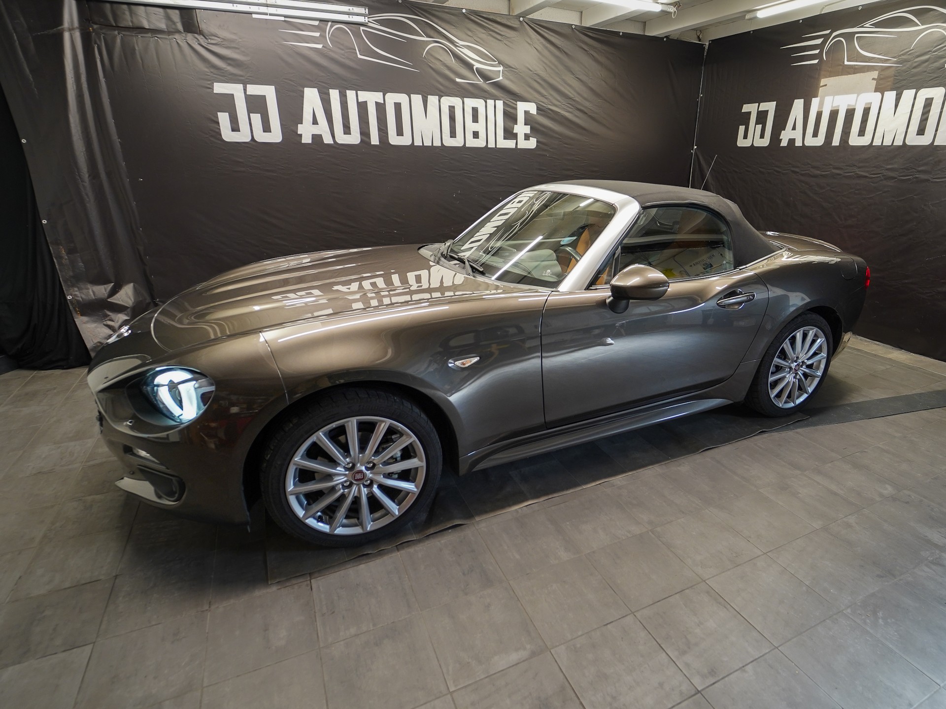 FIAT 124 Spider 1.4 TB Lusso Automatic-image-6