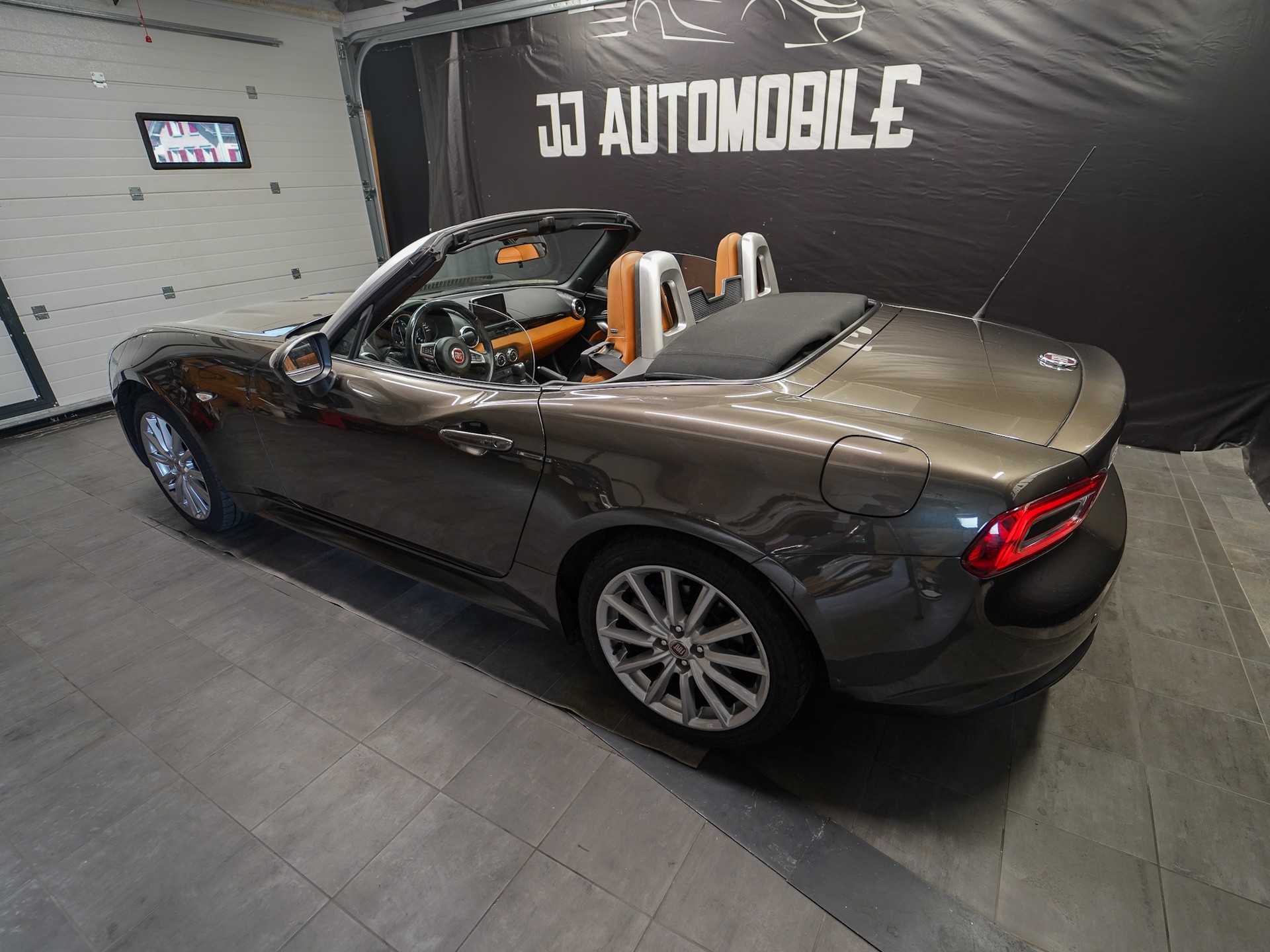 FIAT 124 Spider 1.4 TB Lusso Automatic-image-13
