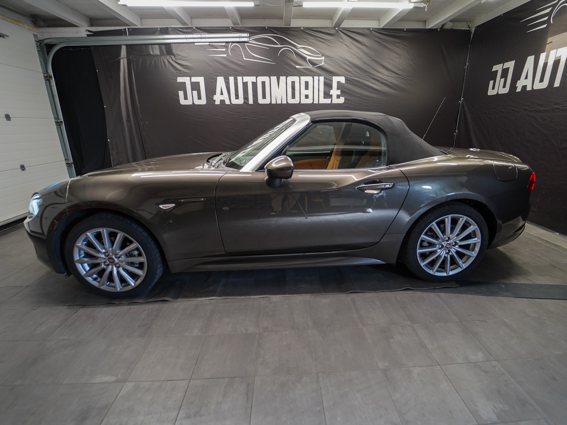 FIAT 124 Spider 1.4 TB Lusso Automatic-image-8