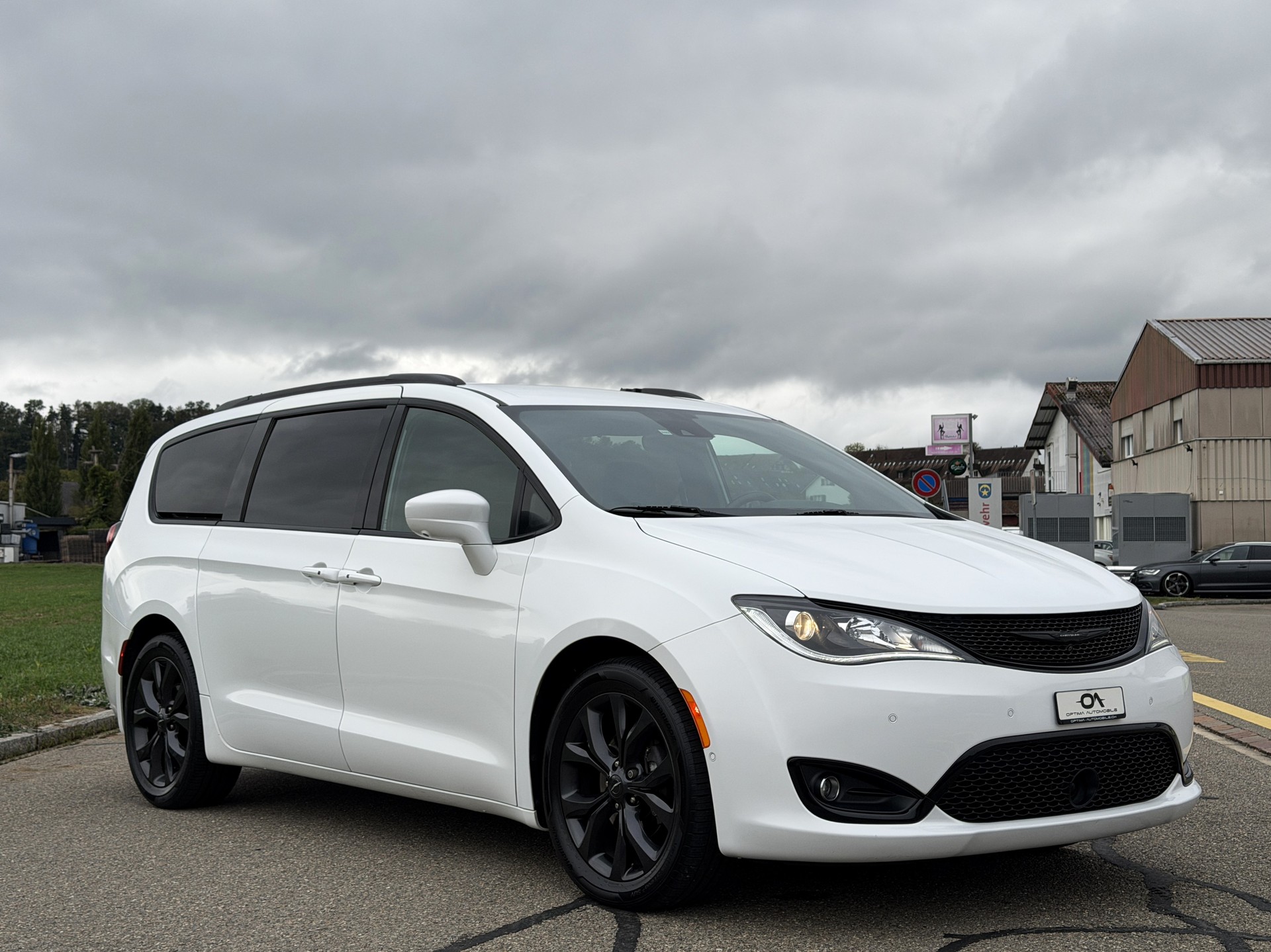 CHRYSLER Pacifica S-PACKAGE 3.6 V6 7-PLÄTZER (STOW-N-GO) - *2. HAND / TOP-GEPFLEGT* - *8-FACH ALURÄDER 20"/18"* - *GARANTIE*-image-7