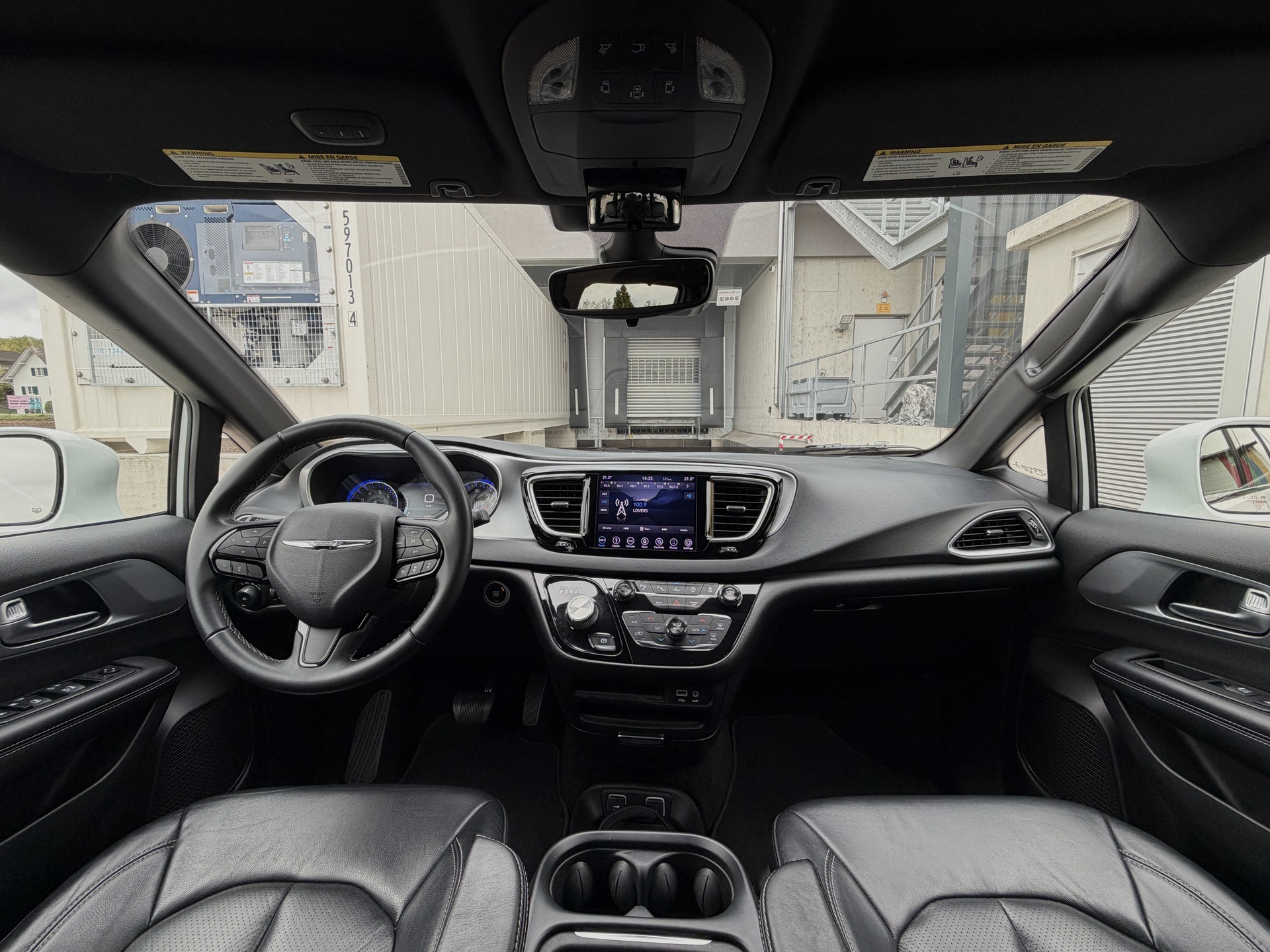 CHRYSLER Pacifica S-PACKAGE 3.6 V6 7-PLÄTZER (STOW-N-GO) - *2. HAND / TOP-GEPFLEGT* - *8-FACH ALURÄDER 20"/18"* - *GARANTIE*-image-21
