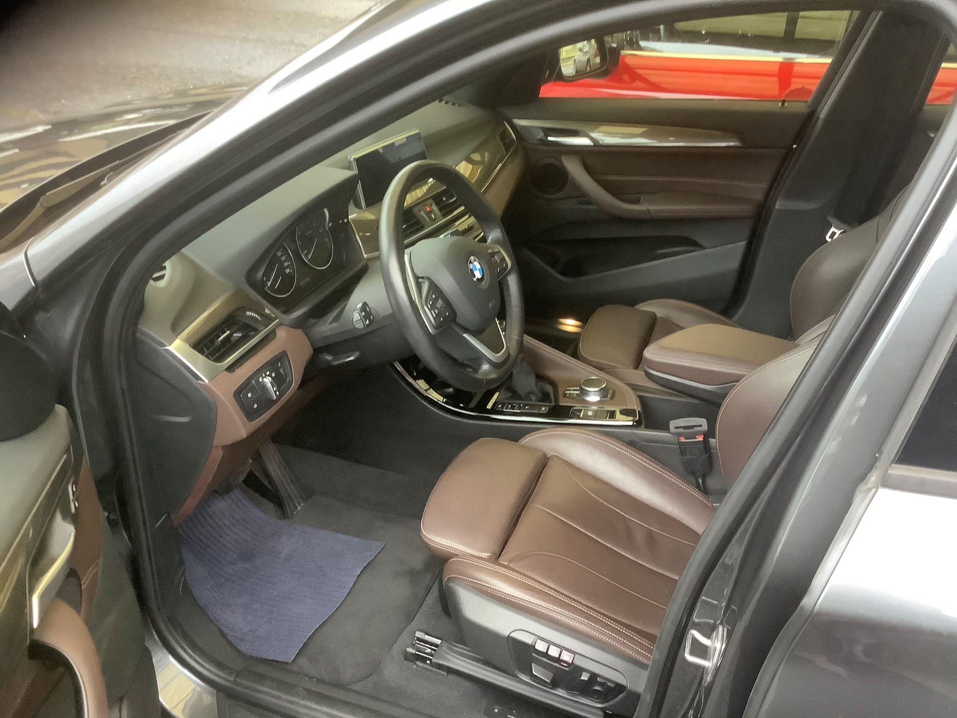BMW X1 xDrive 25i Sport Line Steptronic-image-9