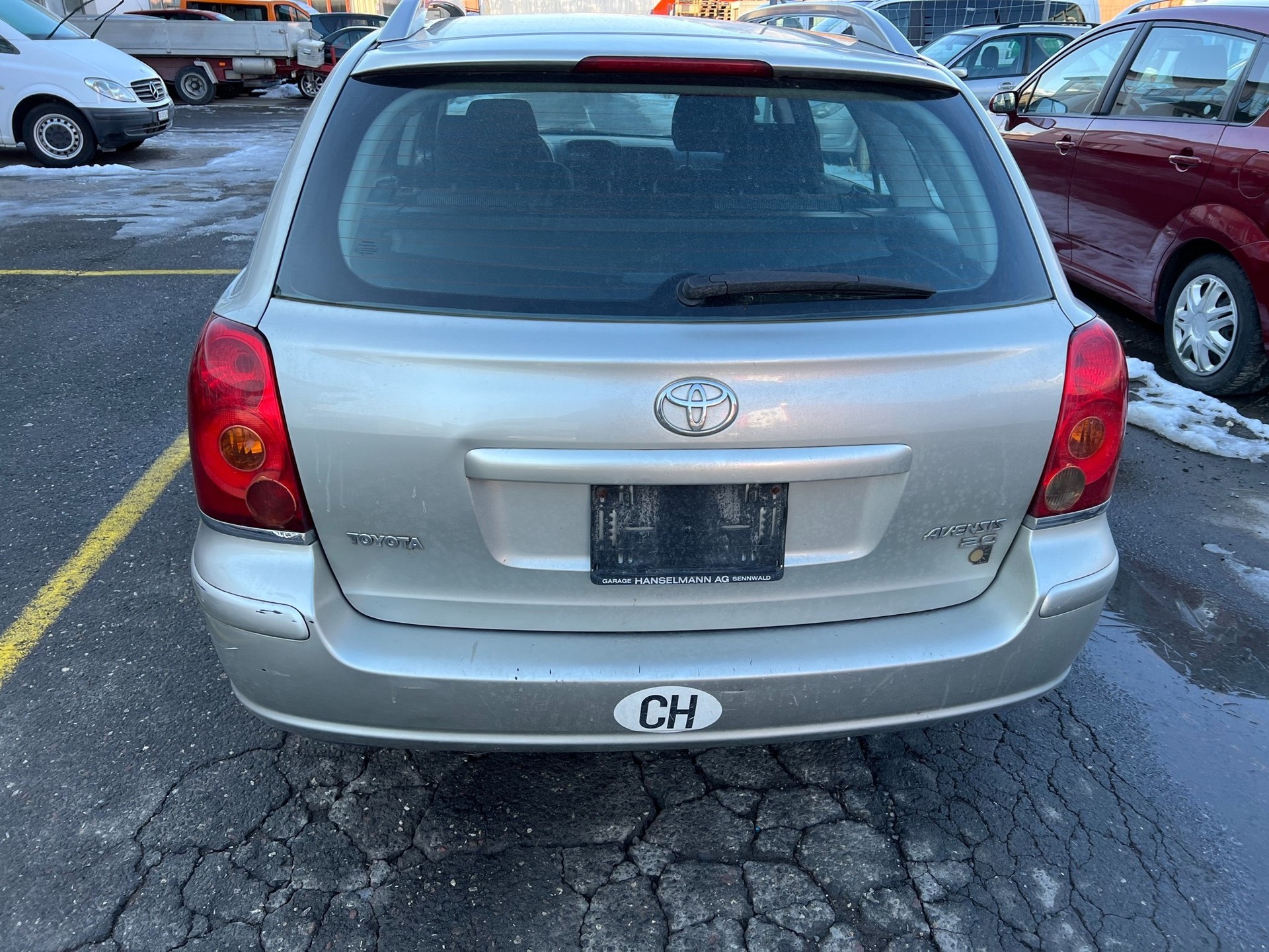 TOYOTA Avensis 2.0 D4 VVT-i Linea Sol Sportswagon-image-3