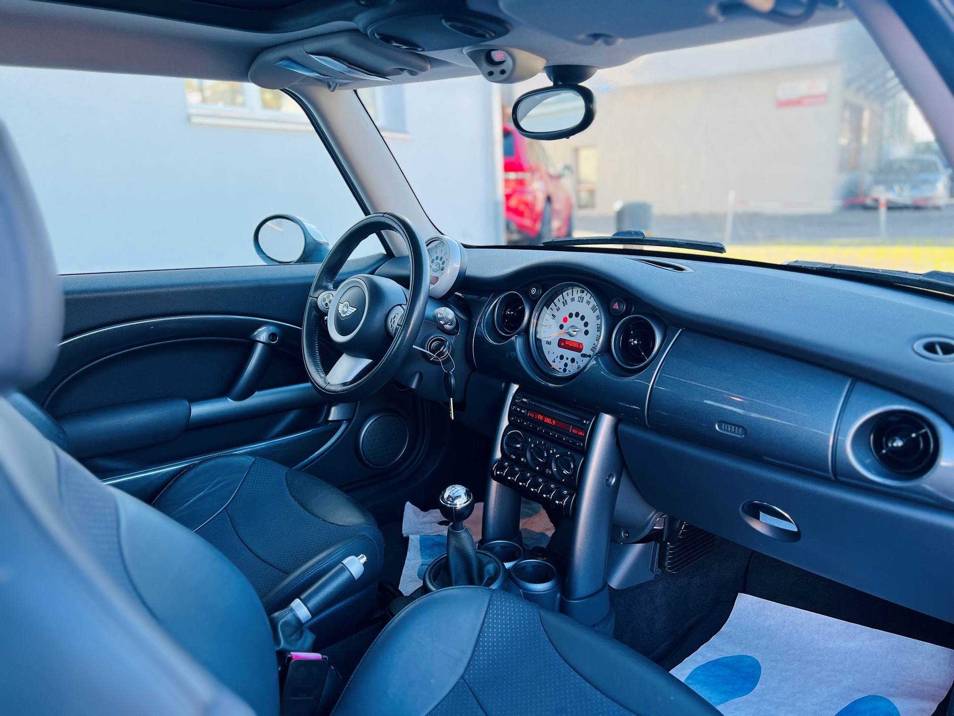MINI Cooper S-image-6