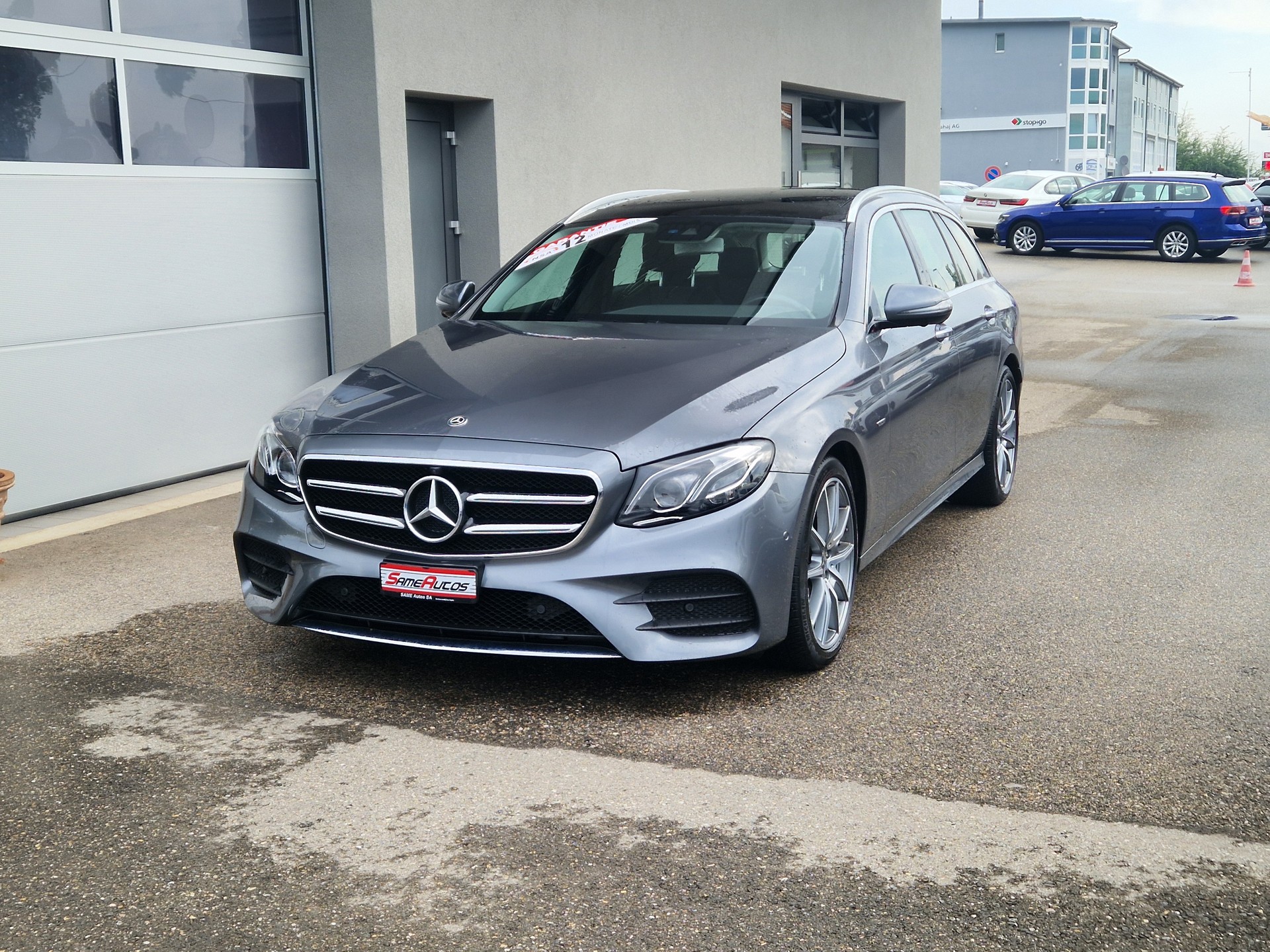 MERCEDES-BENZ E 220 d AMG Line 4Matic 9G-Tronic-image-4