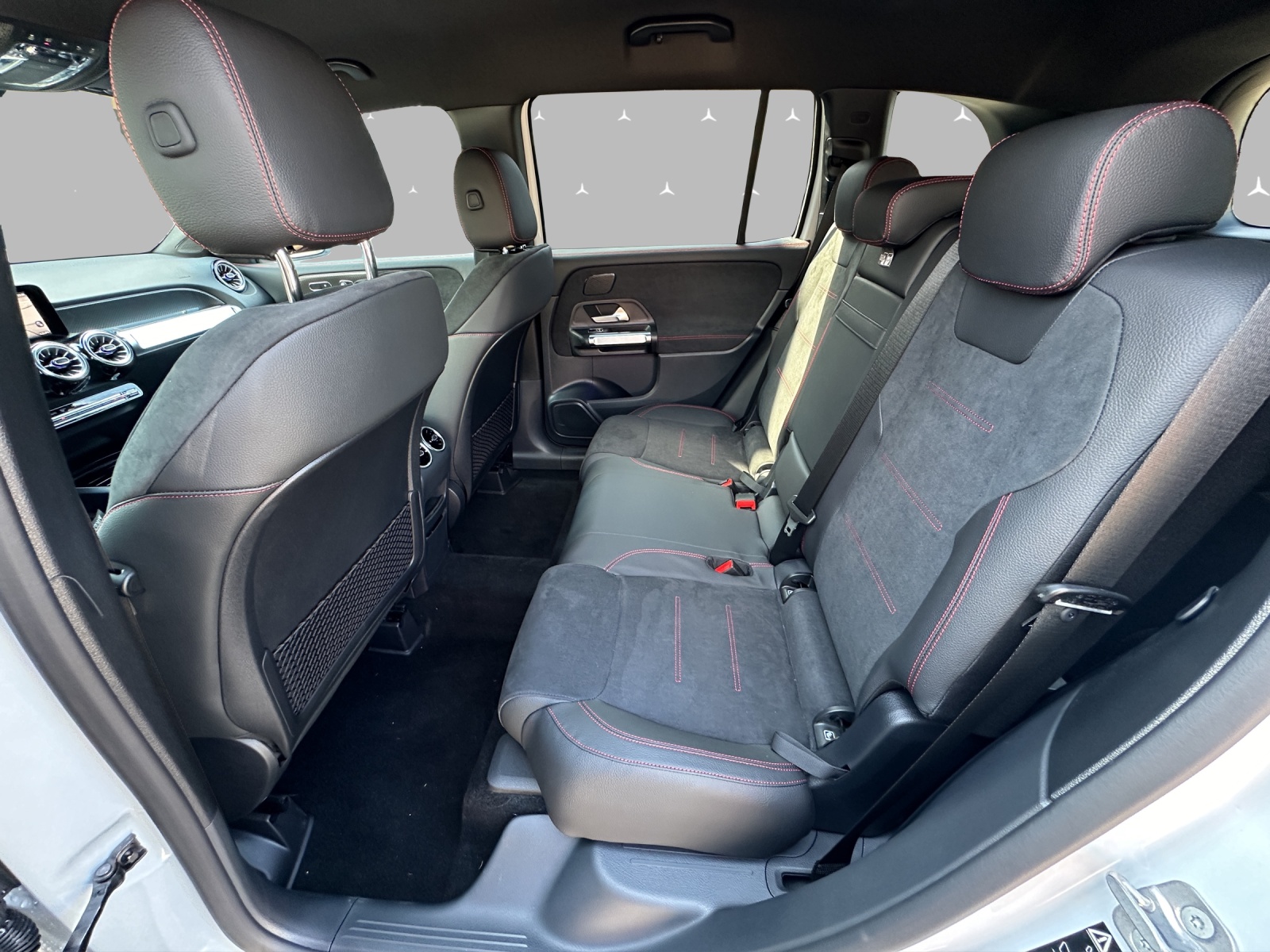 MERCEDES-BENZ GLB 250 4Matic 8G-Tronic-image-9