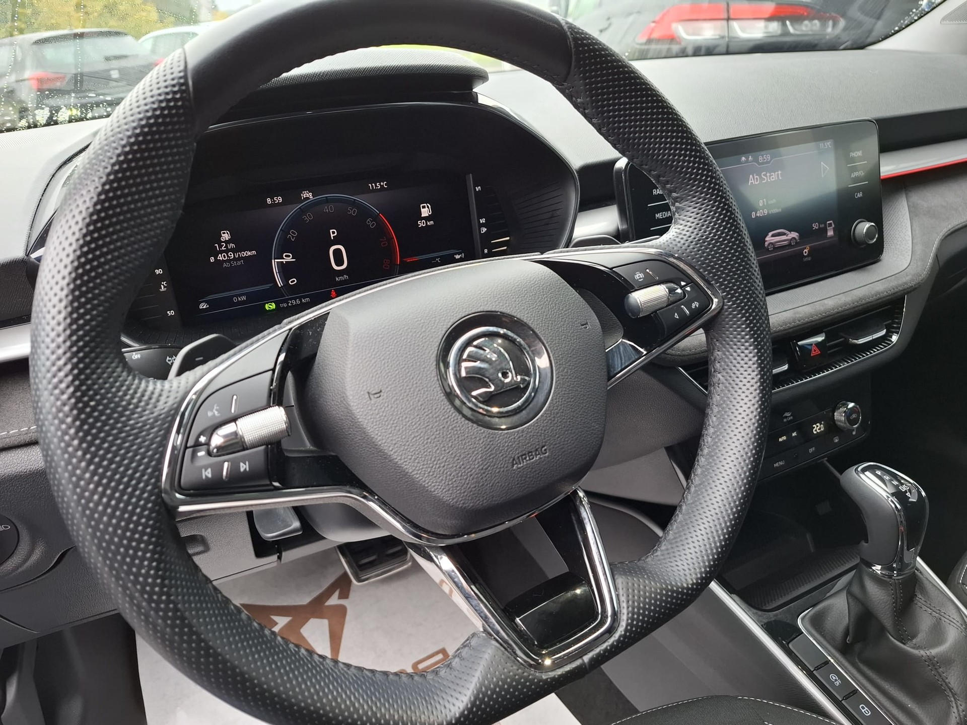 SKODA Fabia 1.5 TSI Style DSG-image-8