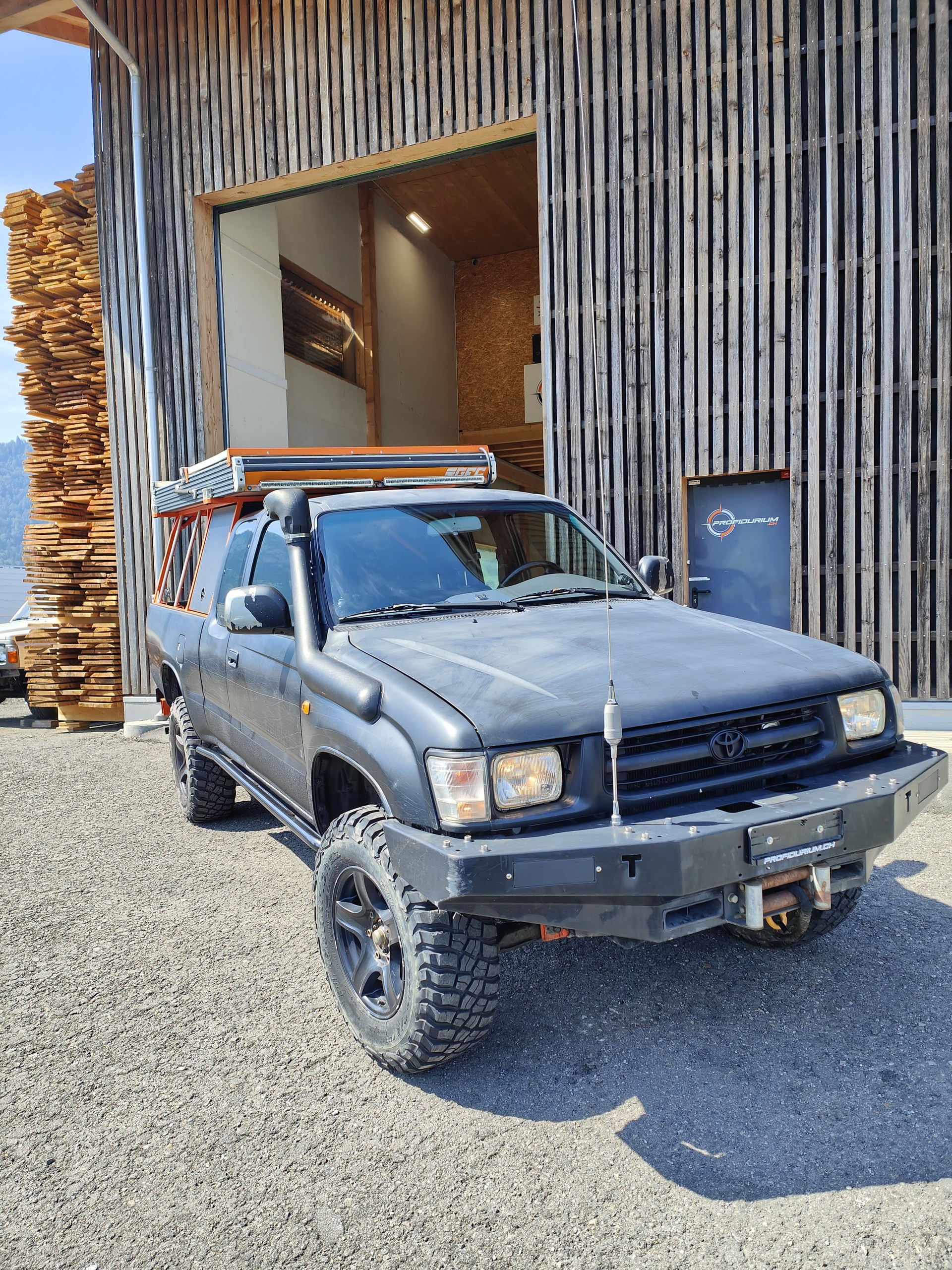 TOYOTA Hilux RZN 173 X-TRA Cab SR5-image-0
