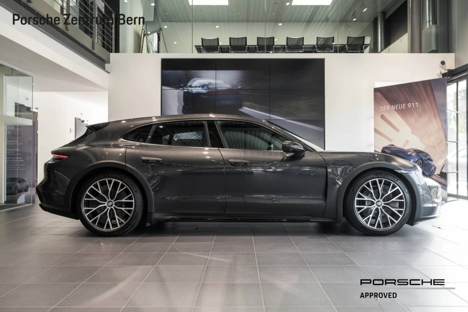 PORSCHE Taycan 4 Cross Turismo-image-1