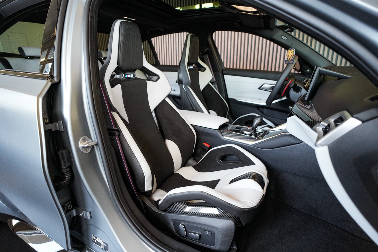 BMW M3 Competition M xDrive-image-13