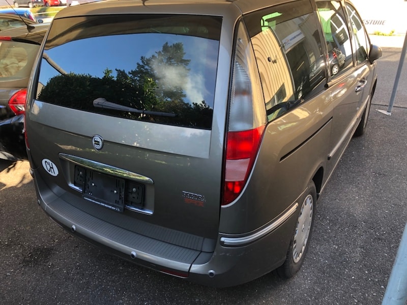 LANCIA Phedra 2.2 JTD 16V Executive 7 Plätze-image-1