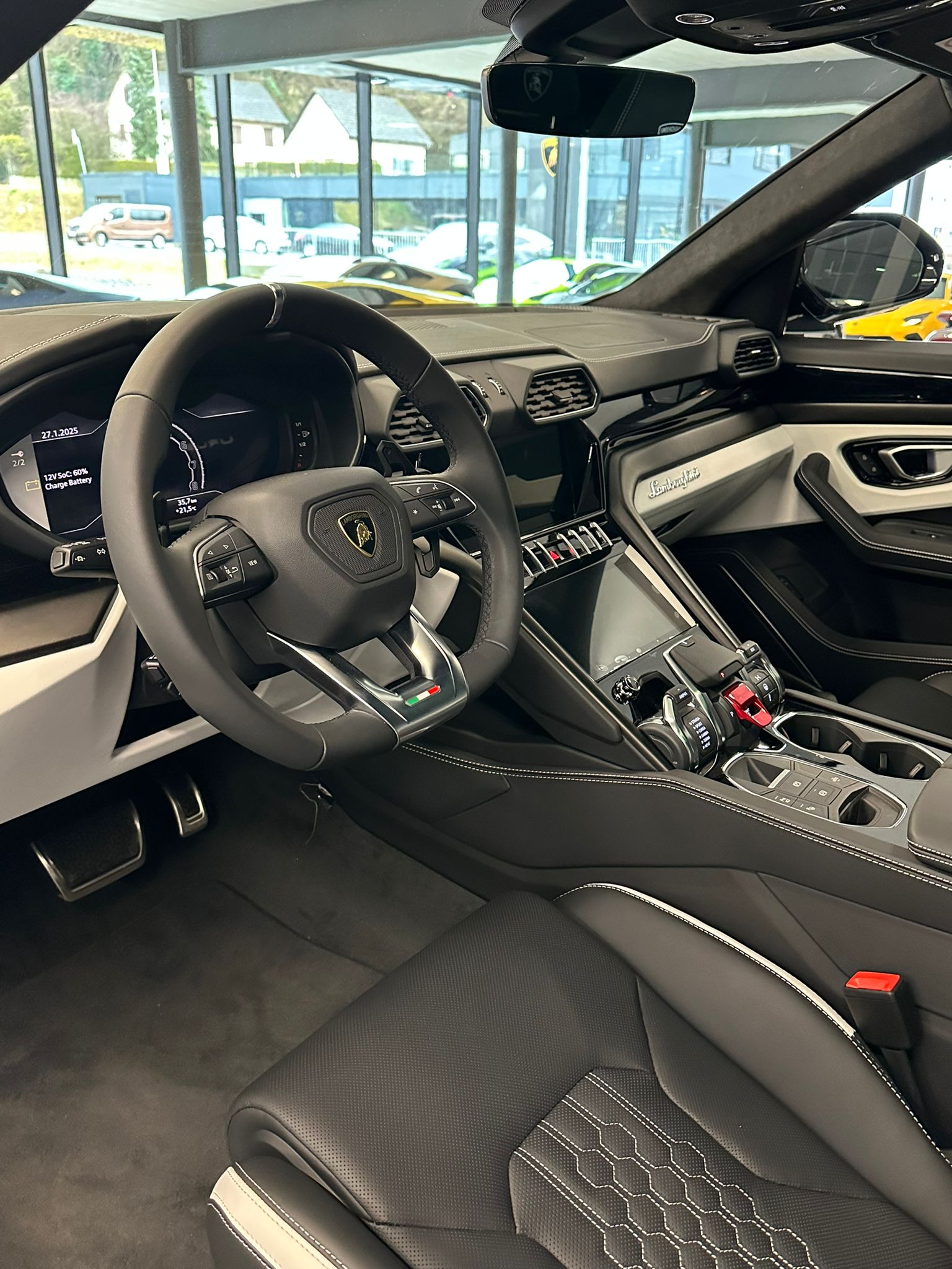 LAMBORGHINI Urus S E-Gear-image-5