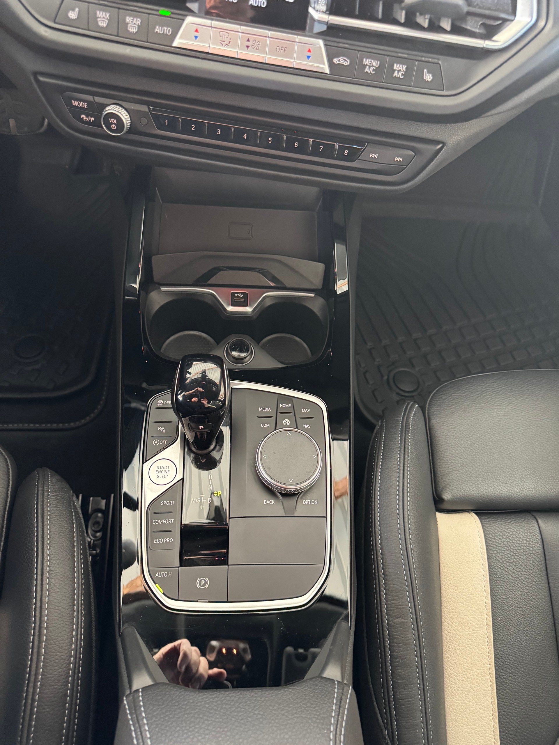 BMW M135i xDrive M Sport Pro Steptronic-image-7